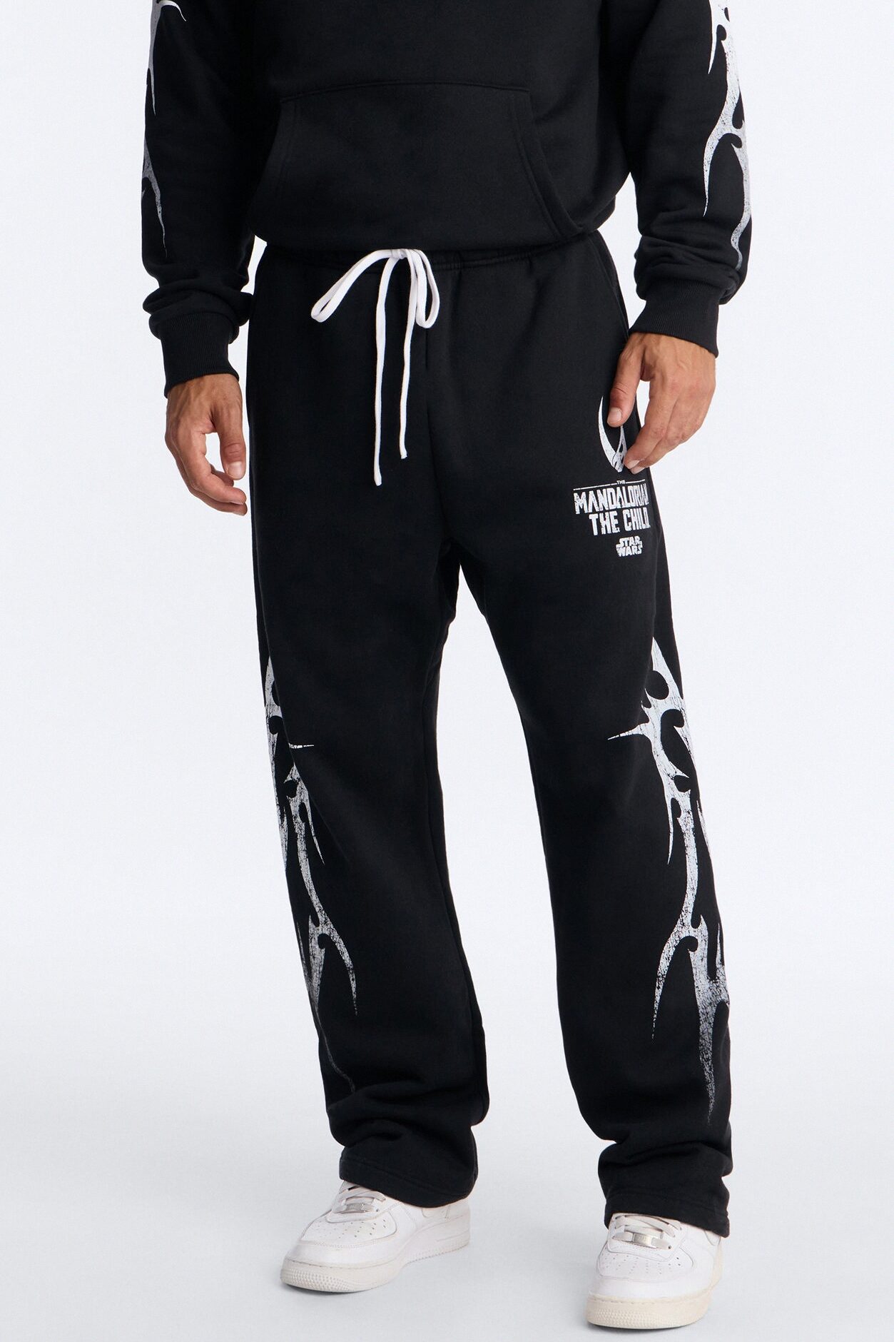Star Wars Mandalorian The Child Sweatpant - Black