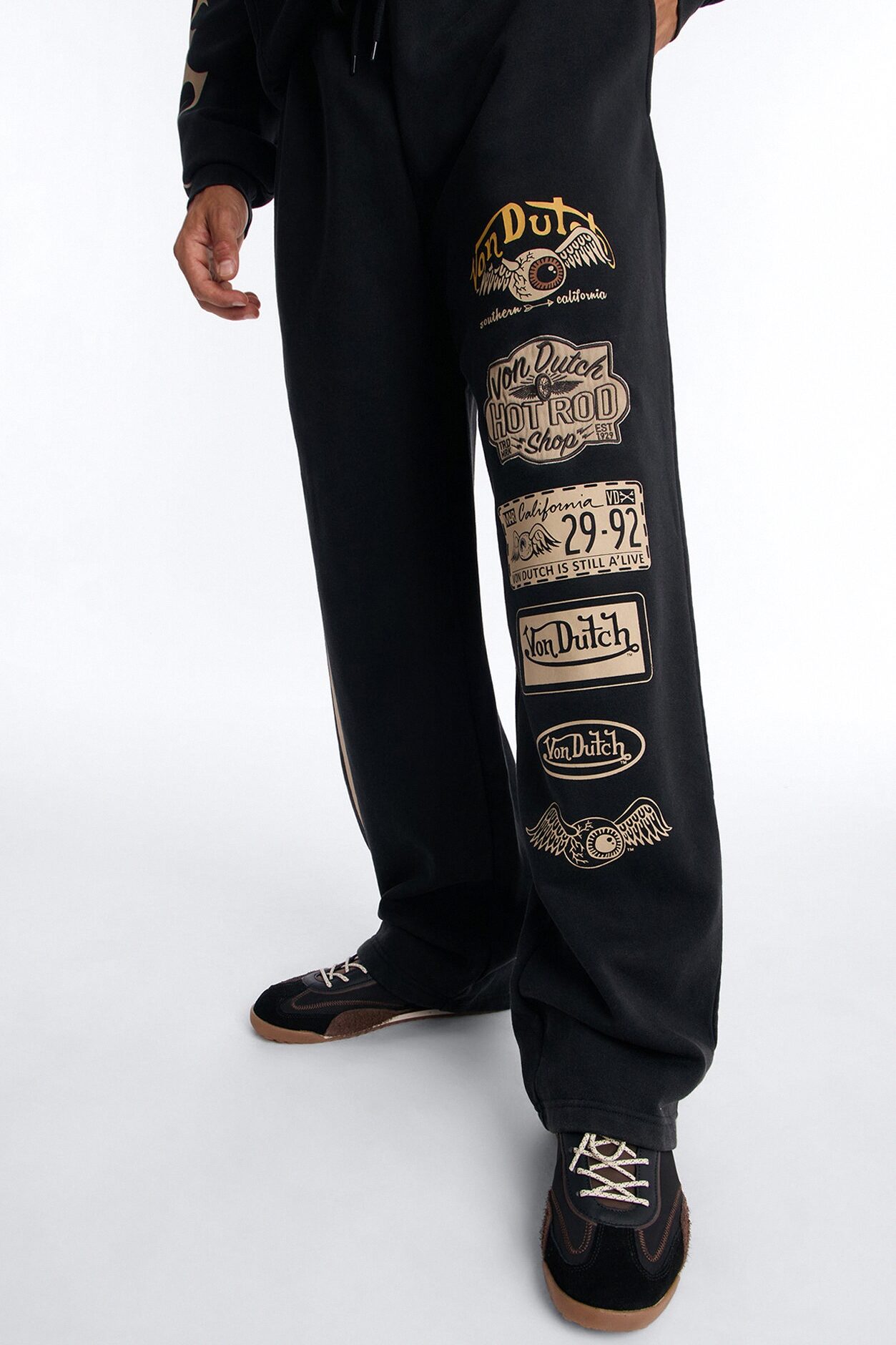 Von Dutch Embroidery Patches Wide Leg Sweatpant - Black Wash