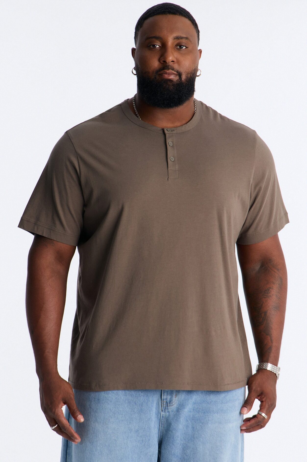 Your Everyday Classic Henley - Olive