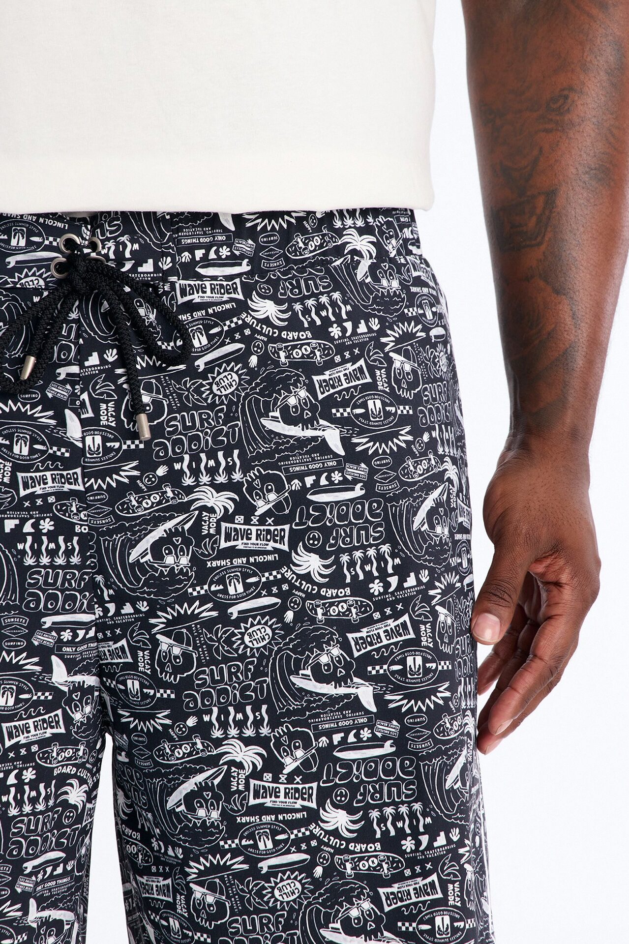 Outlaw Tides Board Short 9″ - Black