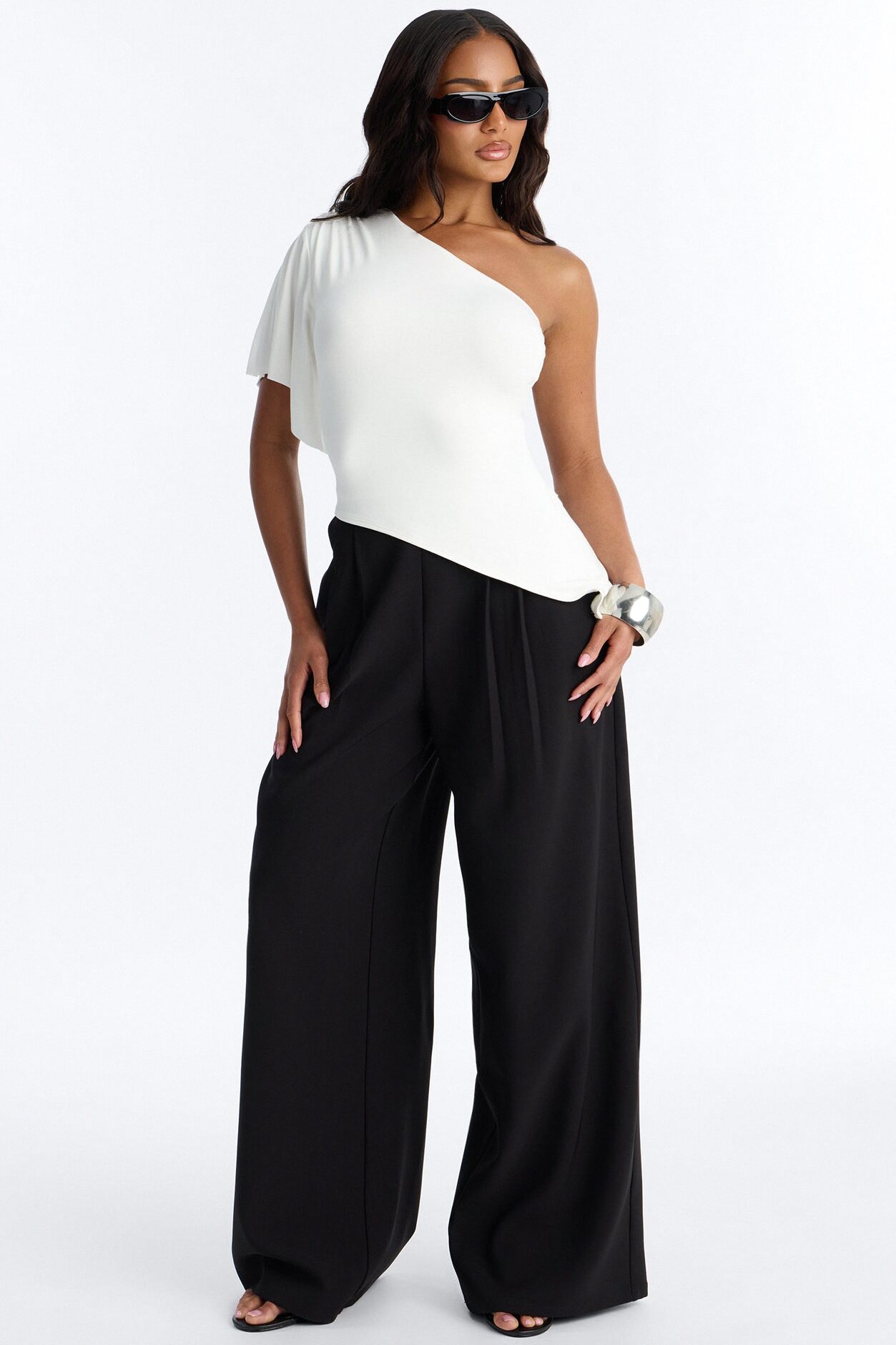 Ana Asymmetrical One Shoulder Short Sleeve Top - White