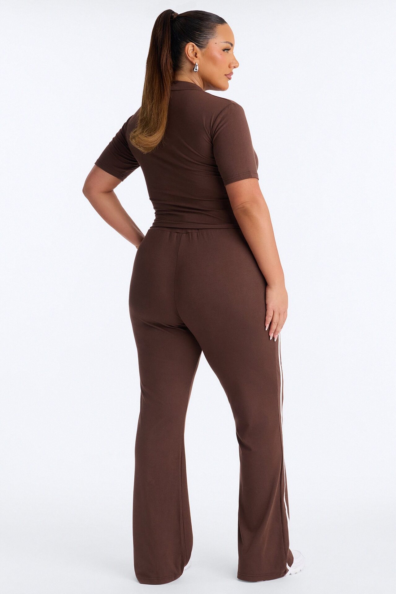 Sporty Vibe Ribbed Pant Set - Chocolate