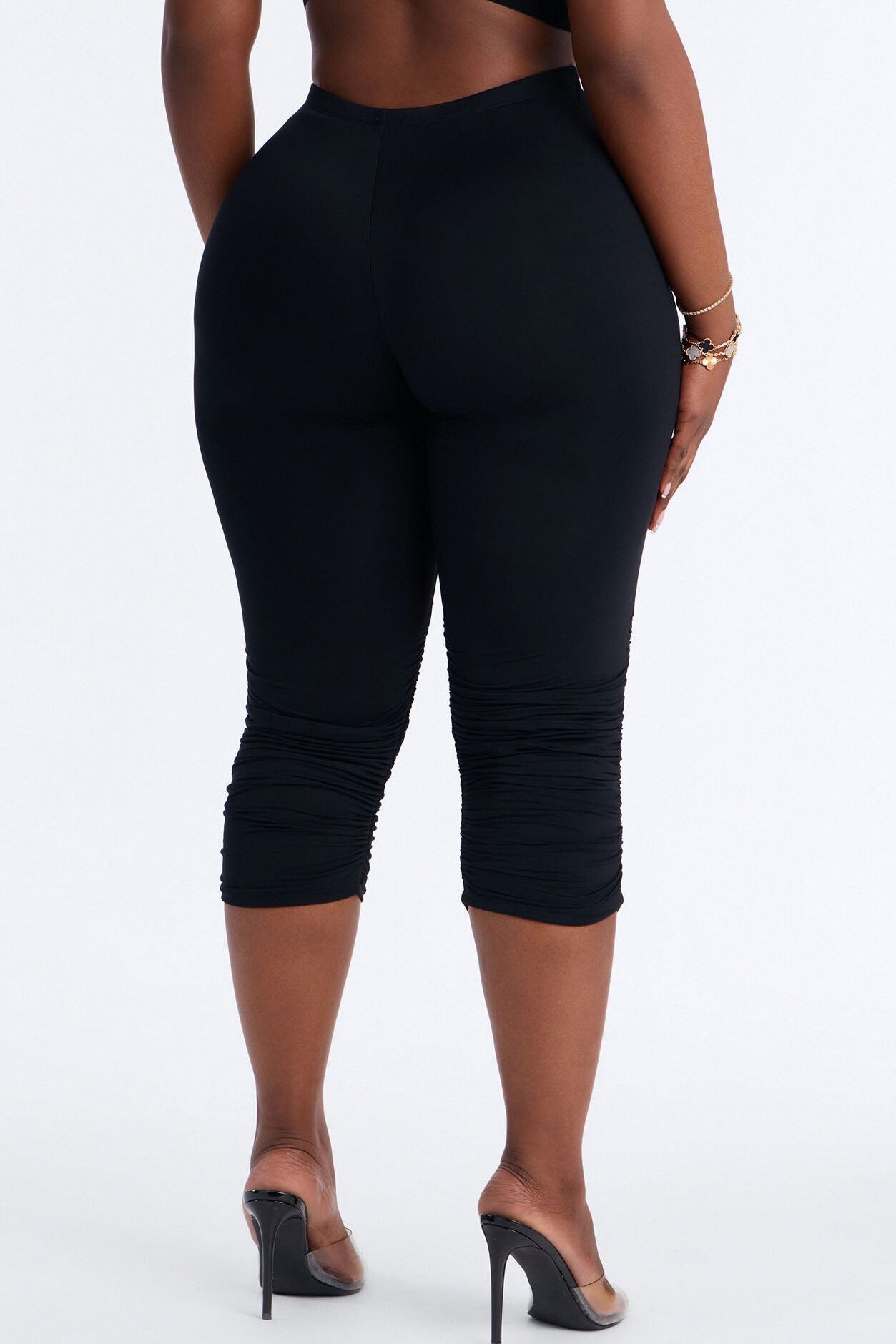 Second Skin Double Lined Ruched Low Rise Capri Legging - Black