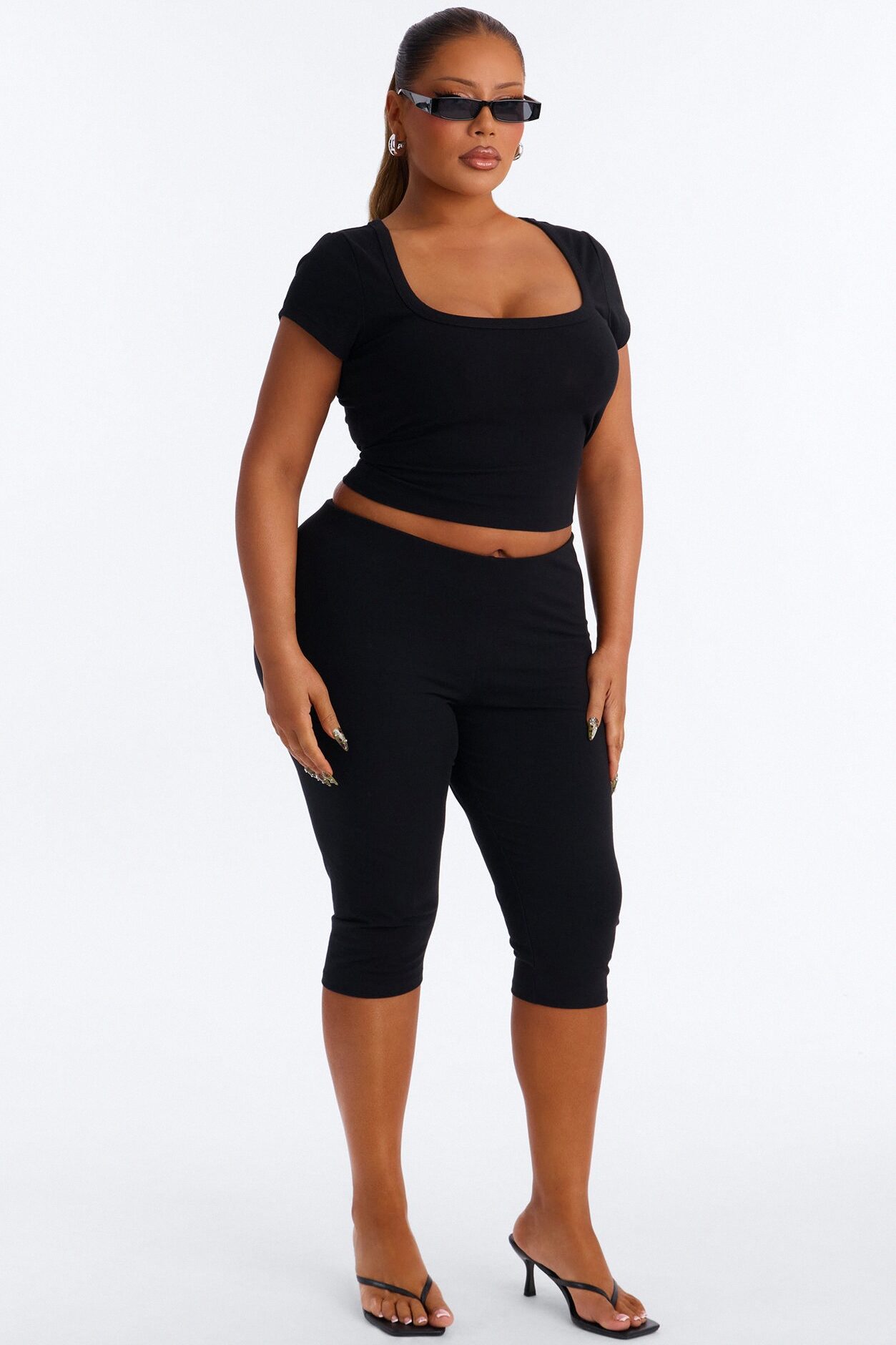 Quinn Low Rise Pedal Pusher Capri Legging - Black