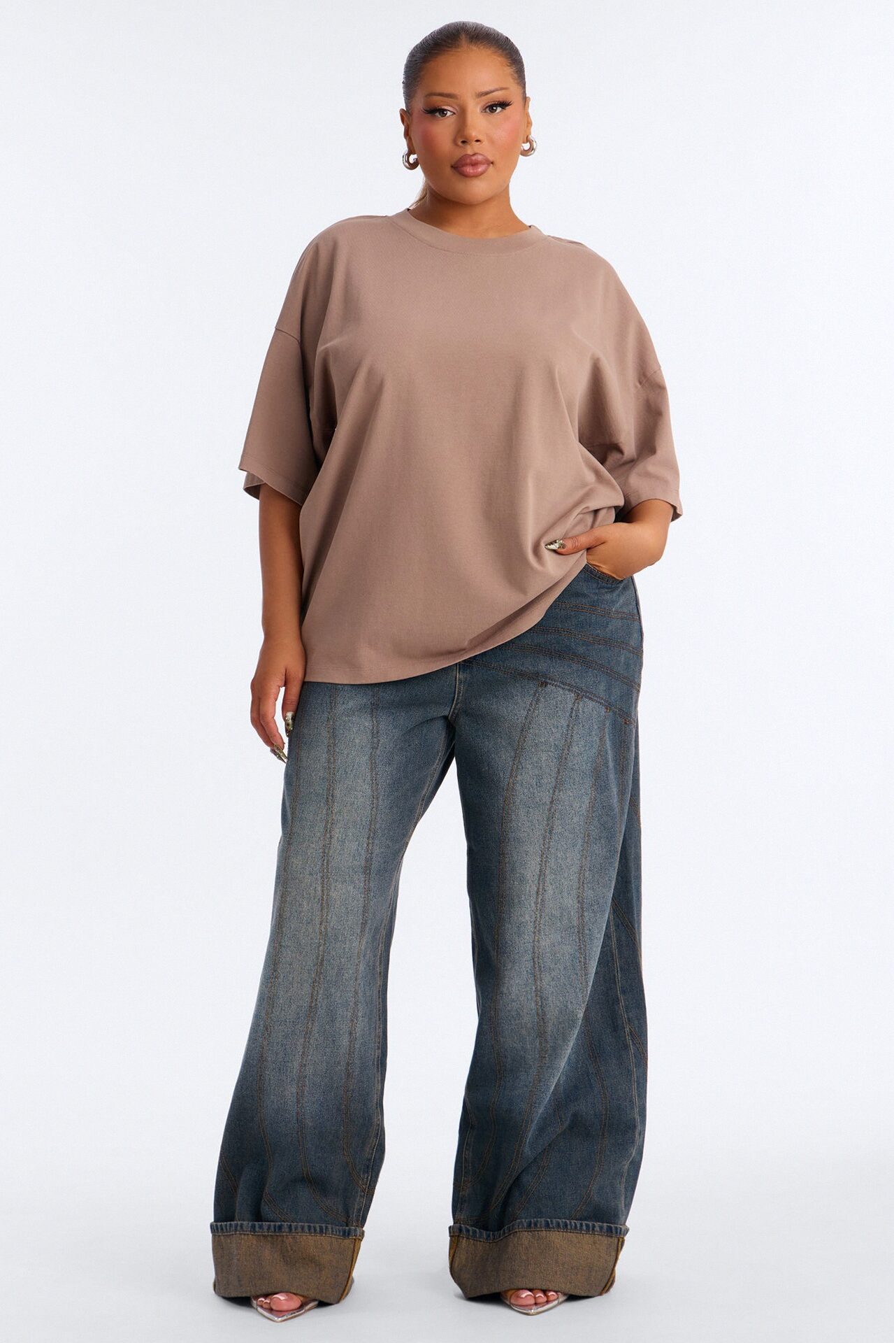 Kali Oversized Boyfriend Crew Neck T-Shirt - Taupe