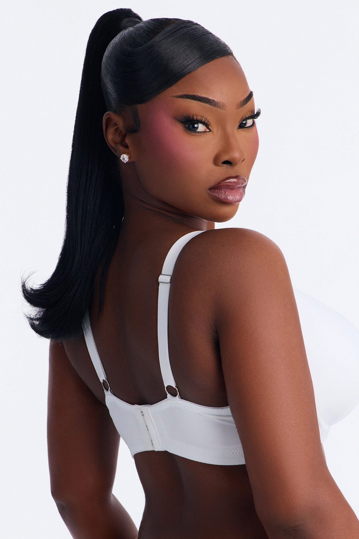 Lightly Padded Full Coverage Underwire With Shirring - White