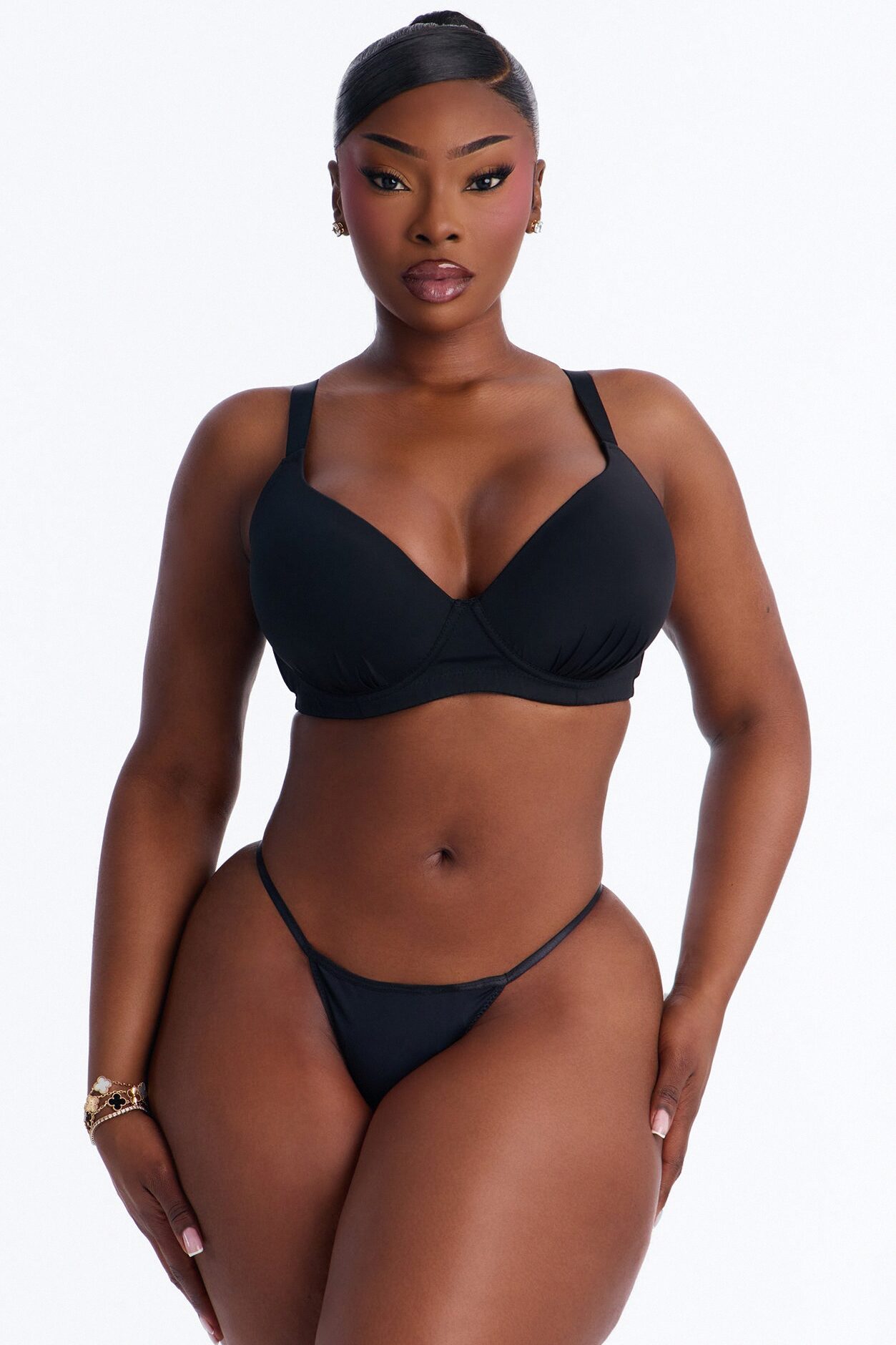 Lightly Padded Full Coverage Underwire With Shirring - Black