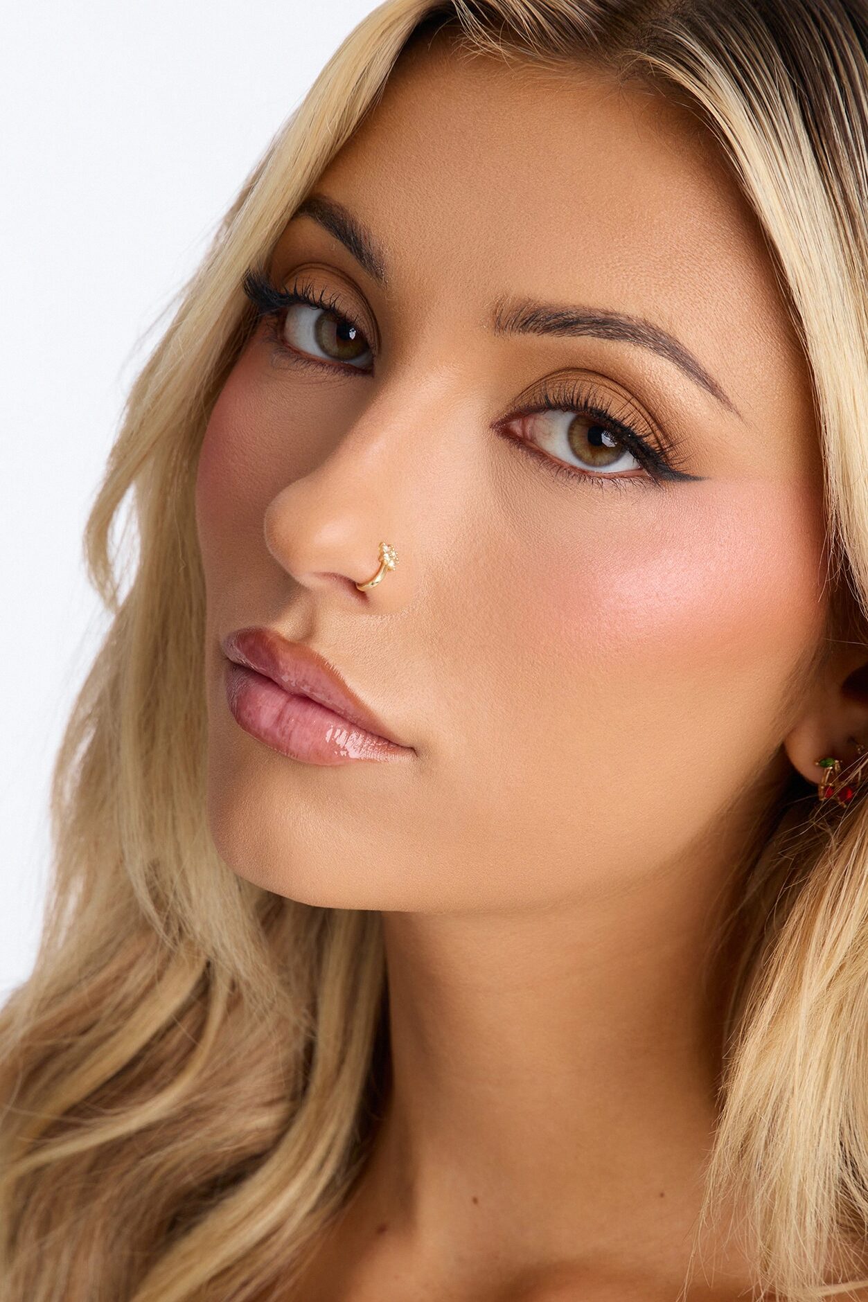 Flor Rhinestone Faux Nose Ring - Gold