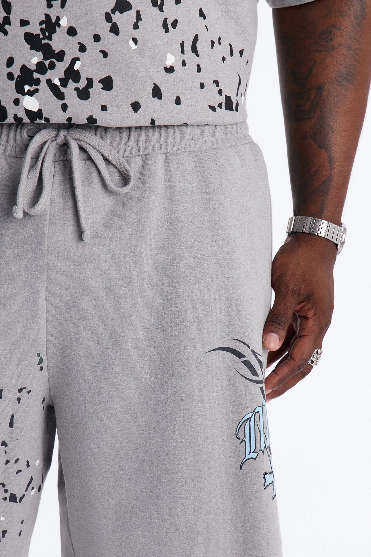 Menace Paint Splatter Embroidered Relaxed Sweatshort - Grey