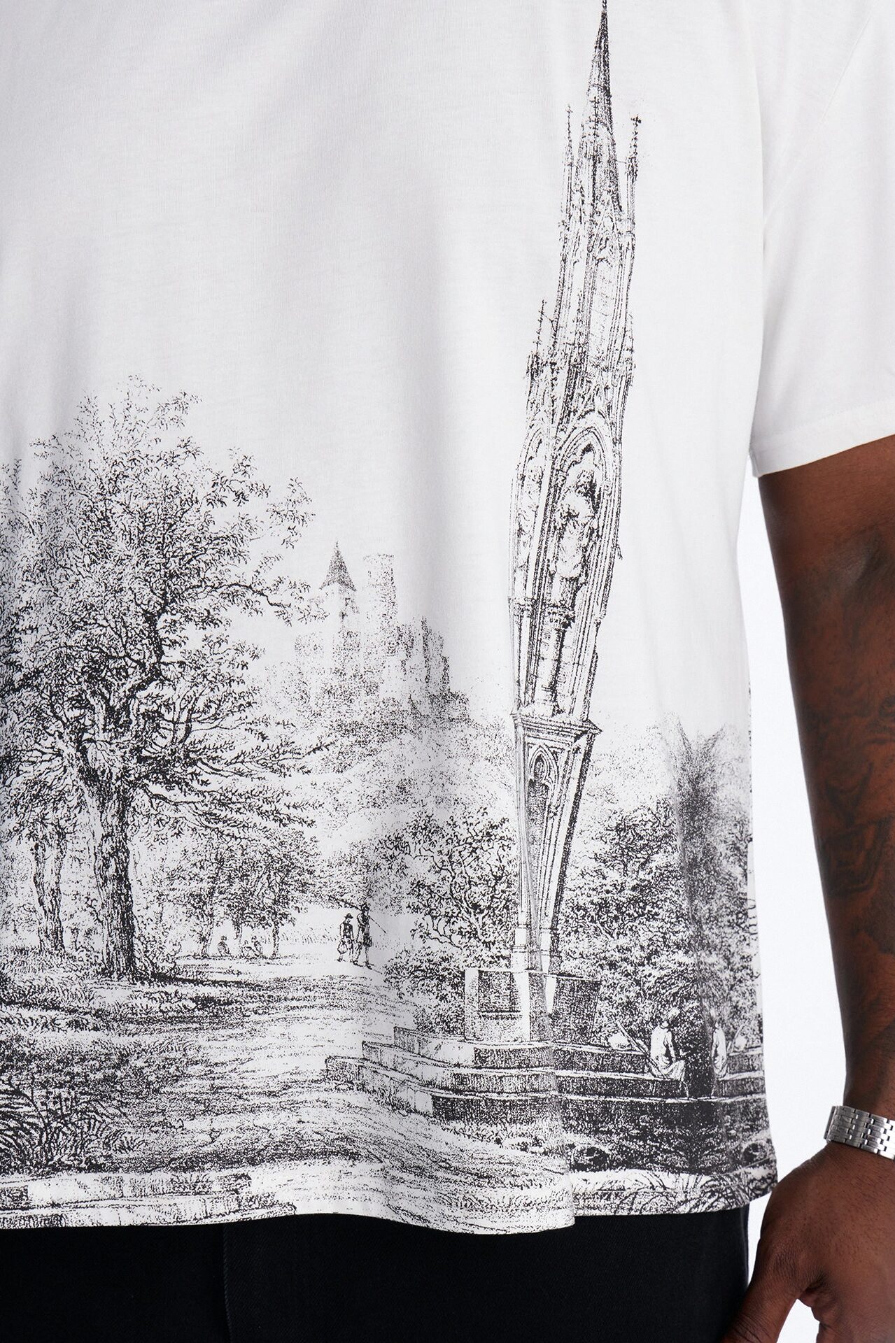 Hero's Expedition Oversized Short Sleeve Tee - White
