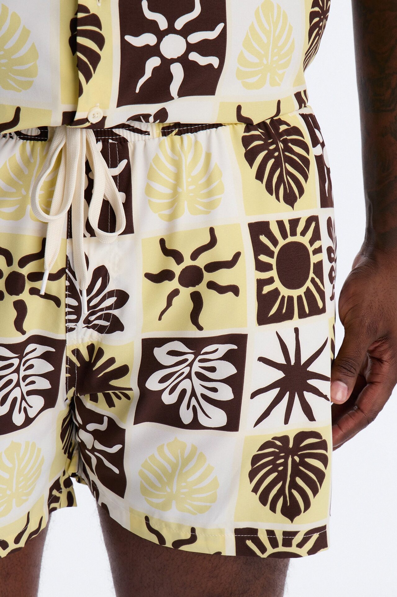 Solar Foliage Checkered Swim Trunk 4″ - Brown