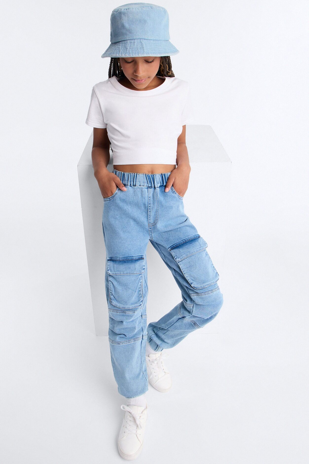 Mini Into It Cargo Denim Jogger - Light Wash