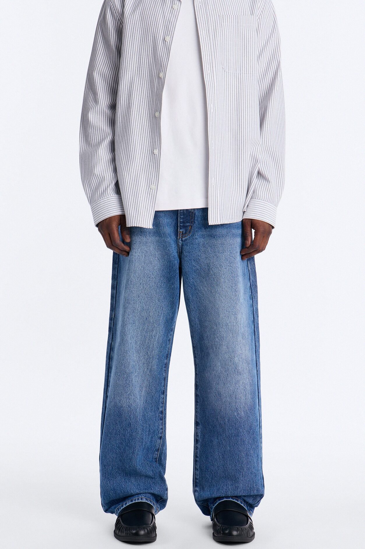 The Staple Baggy Jean - Medium Blue Wash