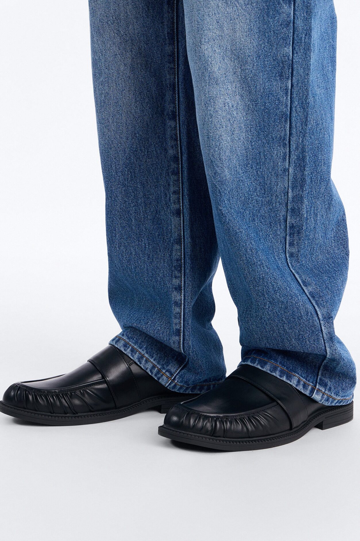 Ruched Toe Faux Leather Slip On Loafer - Black