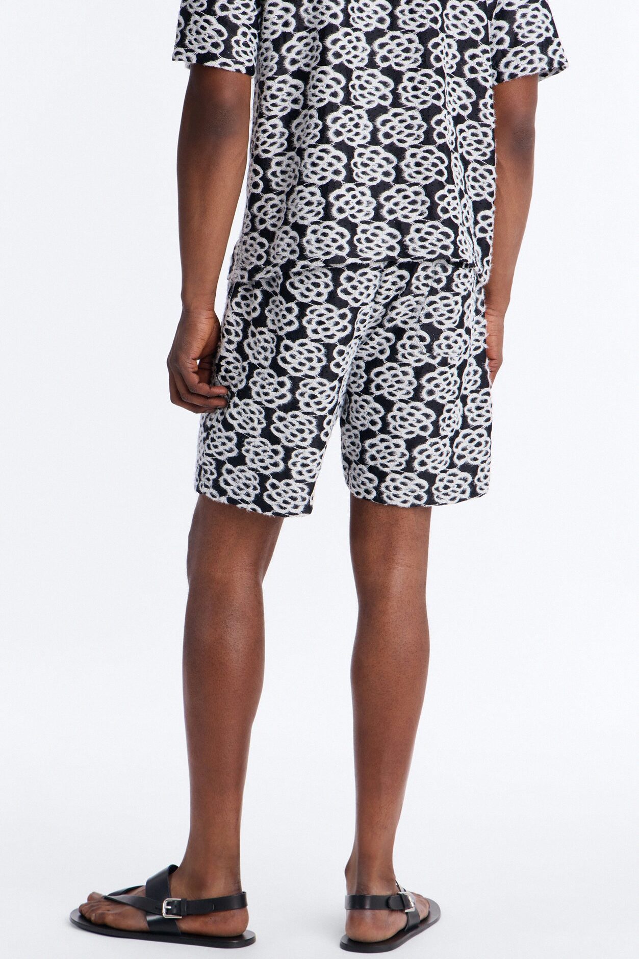 Snow Leopard Drift Relaxed Short - Black/White