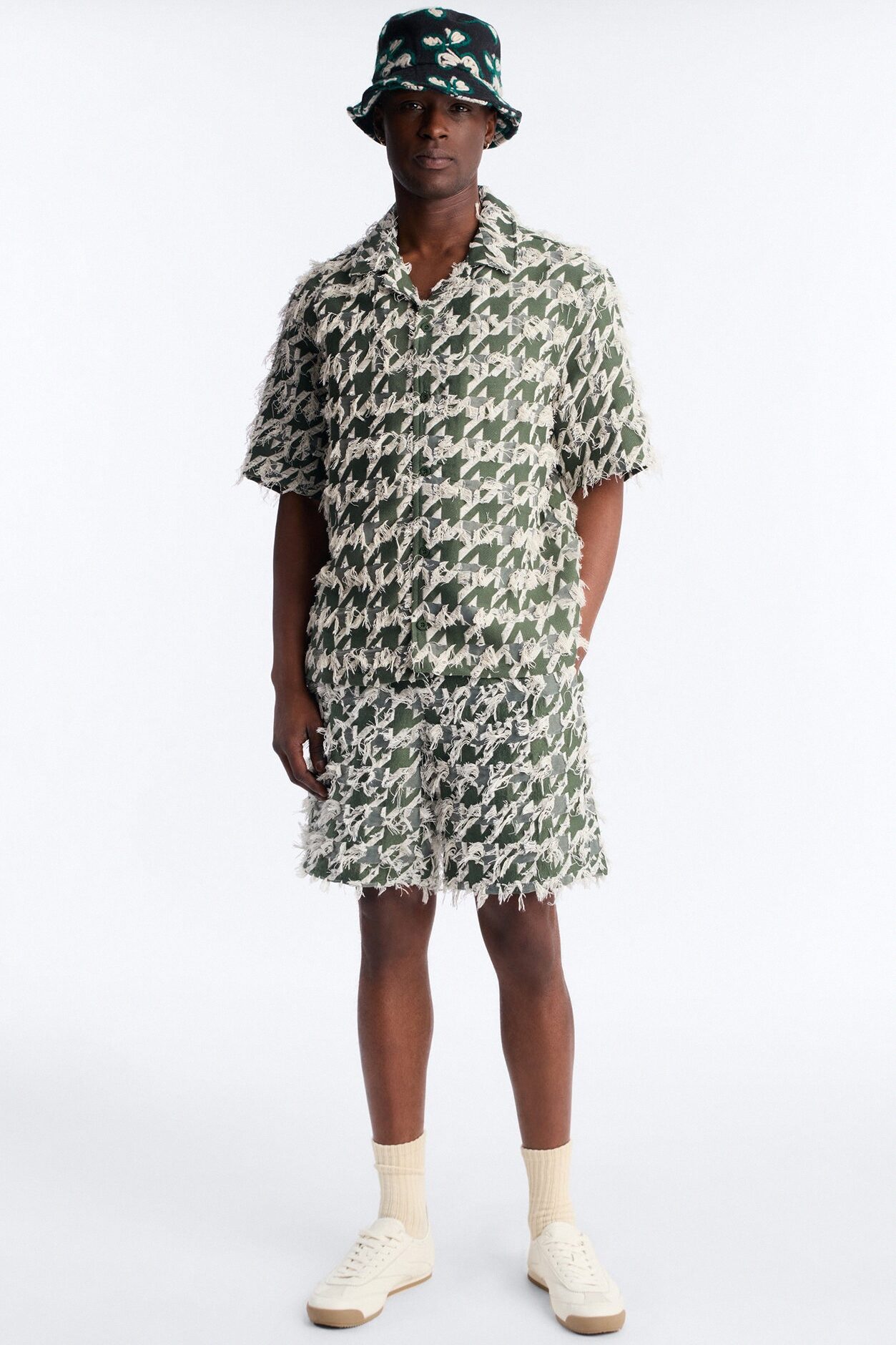 Relaxed Houndstooth Nomad Cuban Collar Button Up Shirt - Green