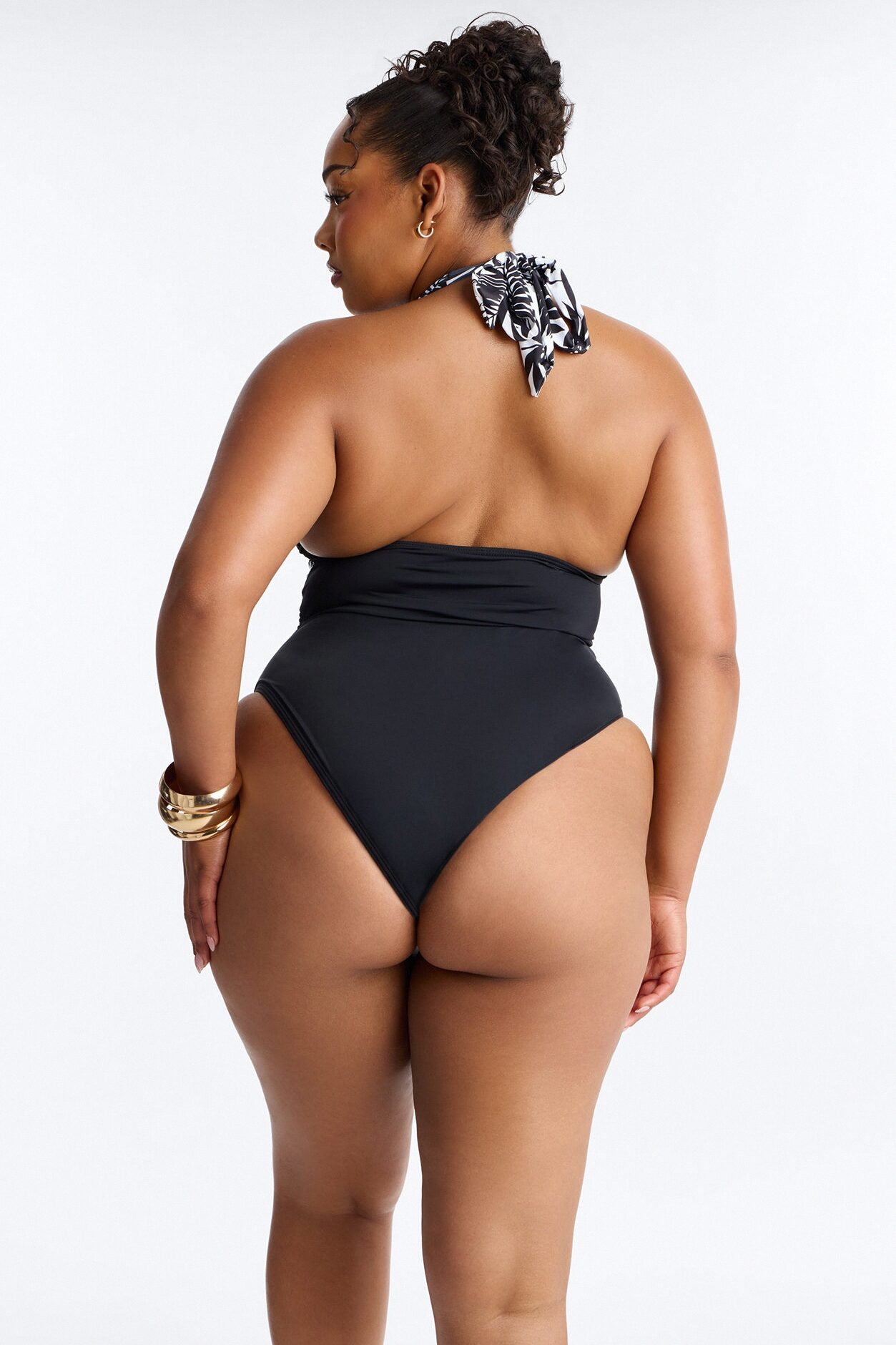 Beachy Tropical 1 Piece Halter Swimsuit - Black/White