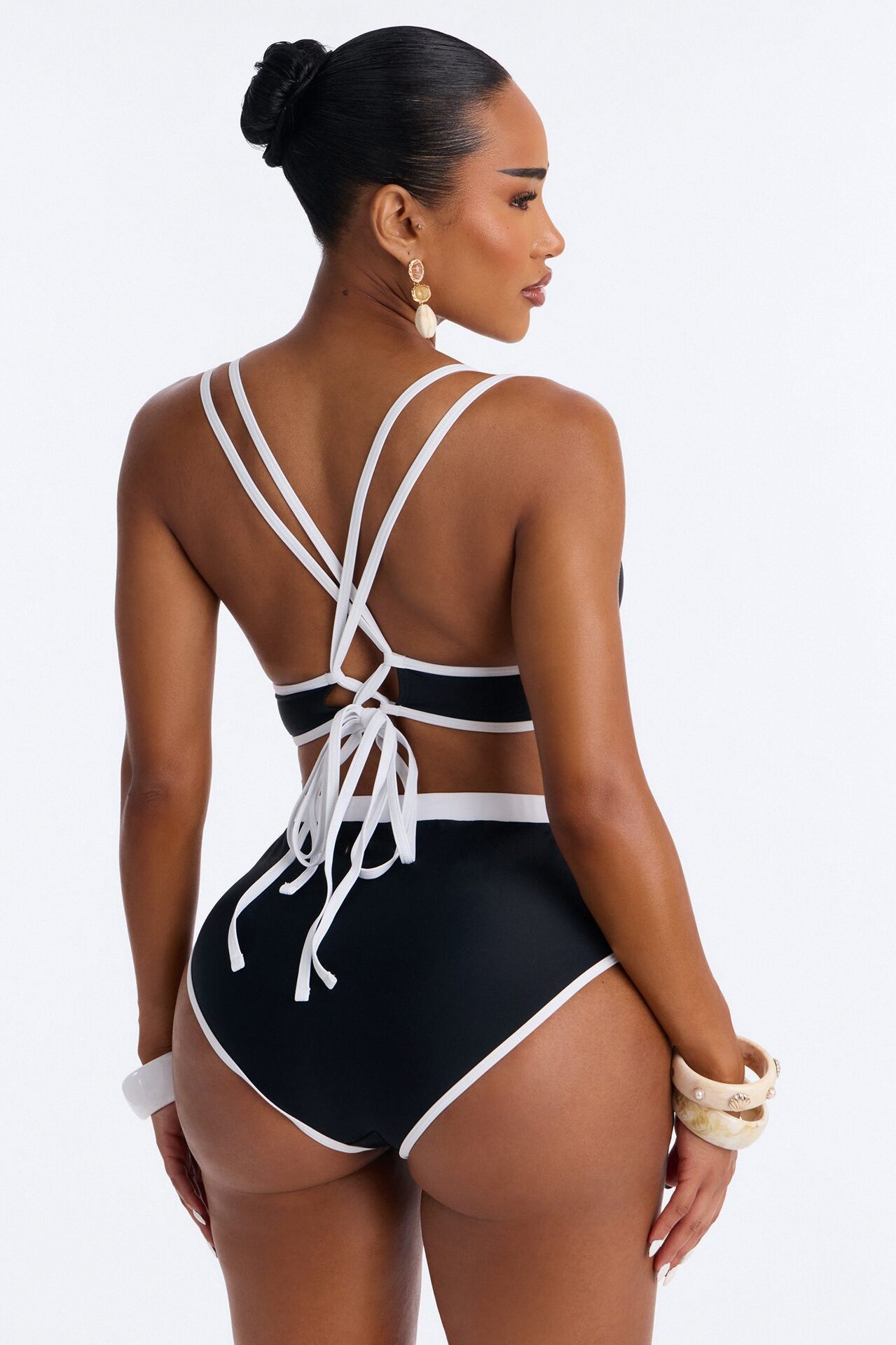 Classic Chic Summer Pearl Flower Bralette Bikini Set - Black/White