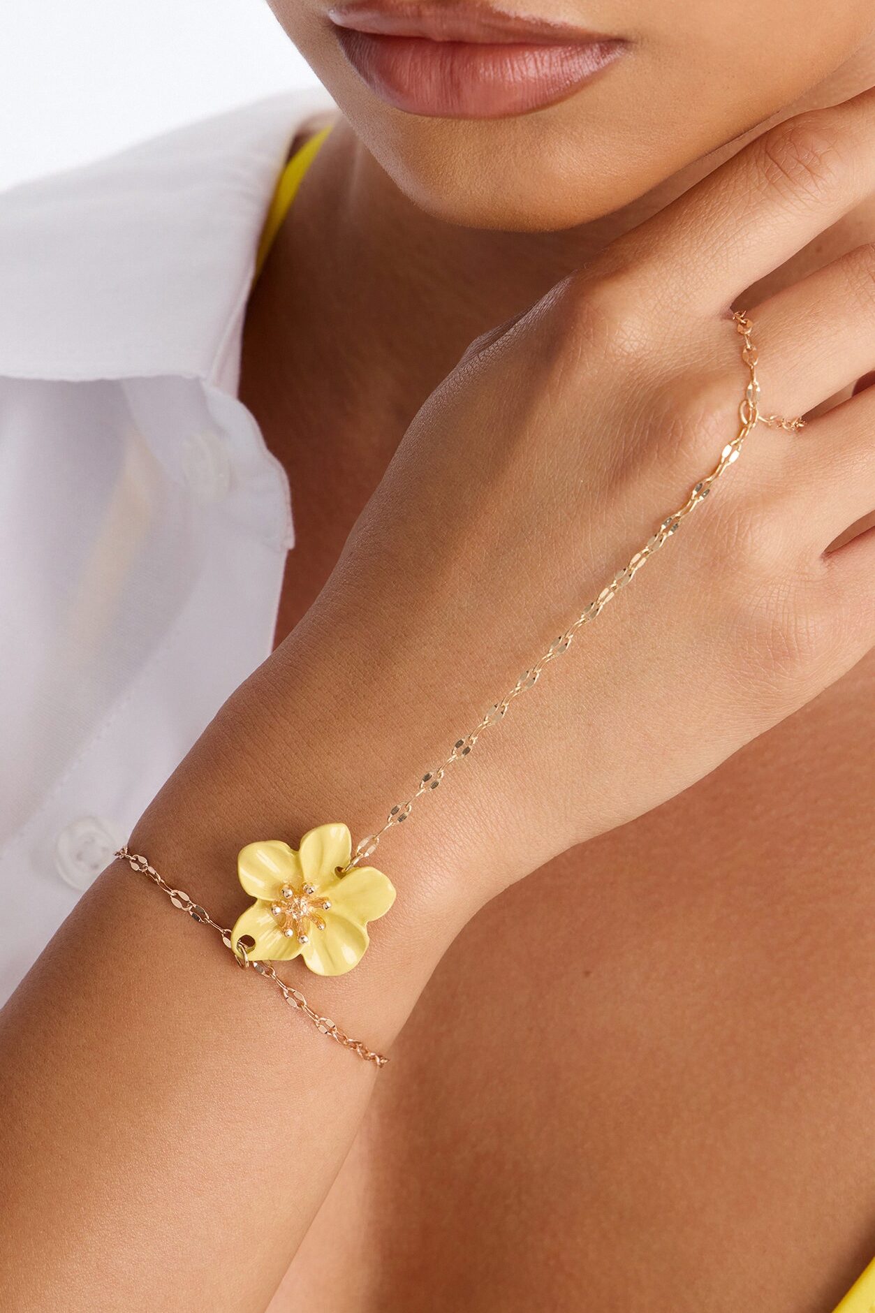 Aloha Cutie Hand Chain - Gold/Yellow
