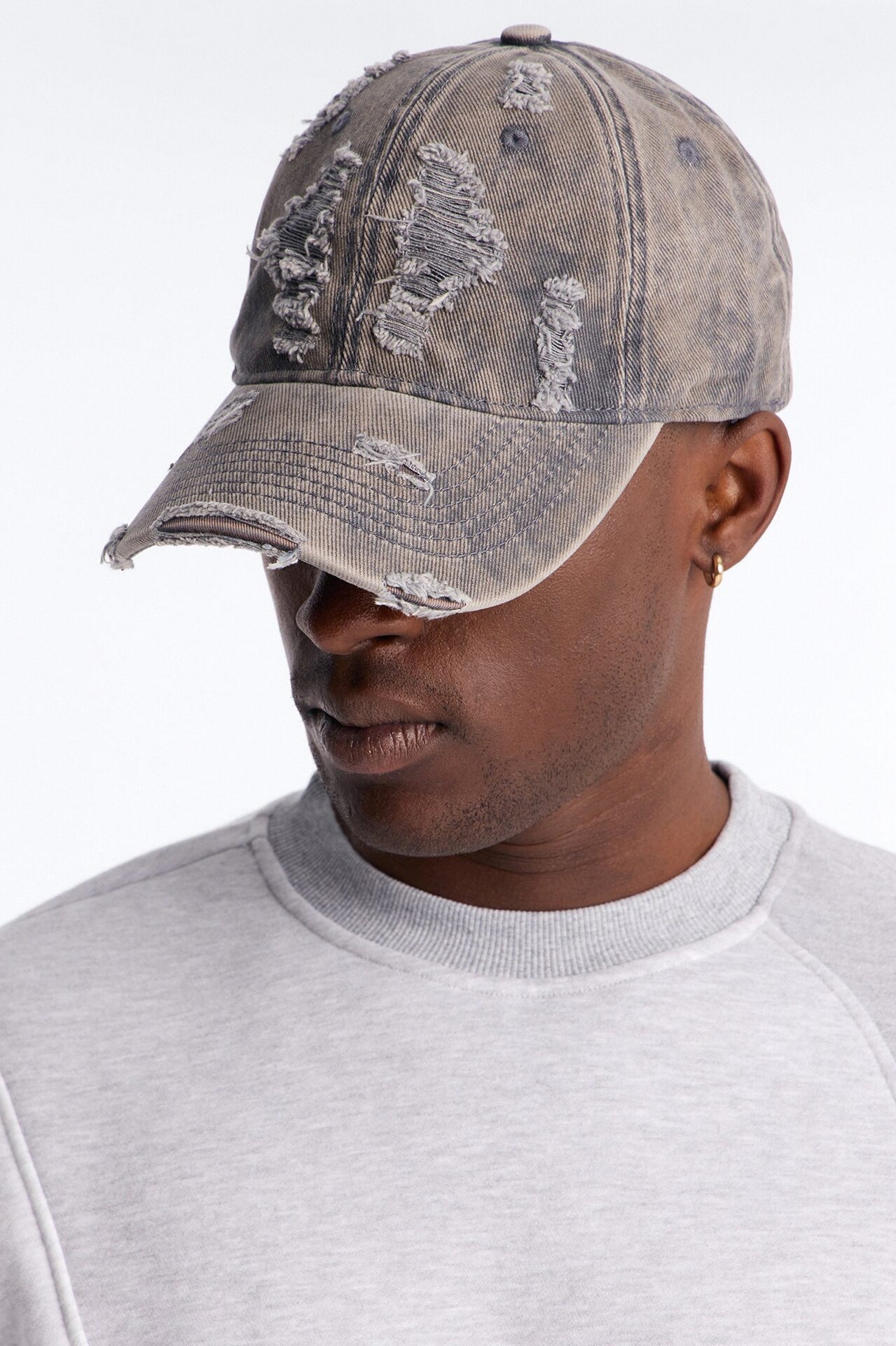 Distressed Damaged Wash Snapback Hat - Grey