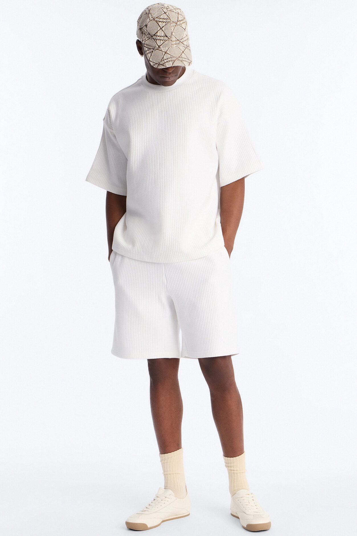 Textured Relaxed Sweatshort - Cream