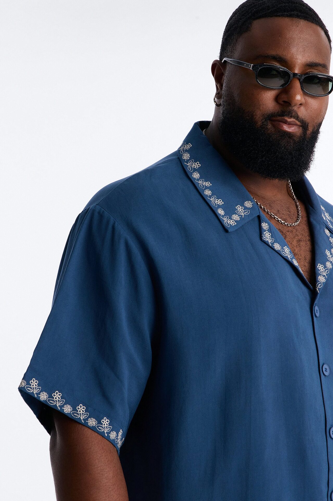 Relaxed Harbor Hideaway Button Up Shirt - Navy