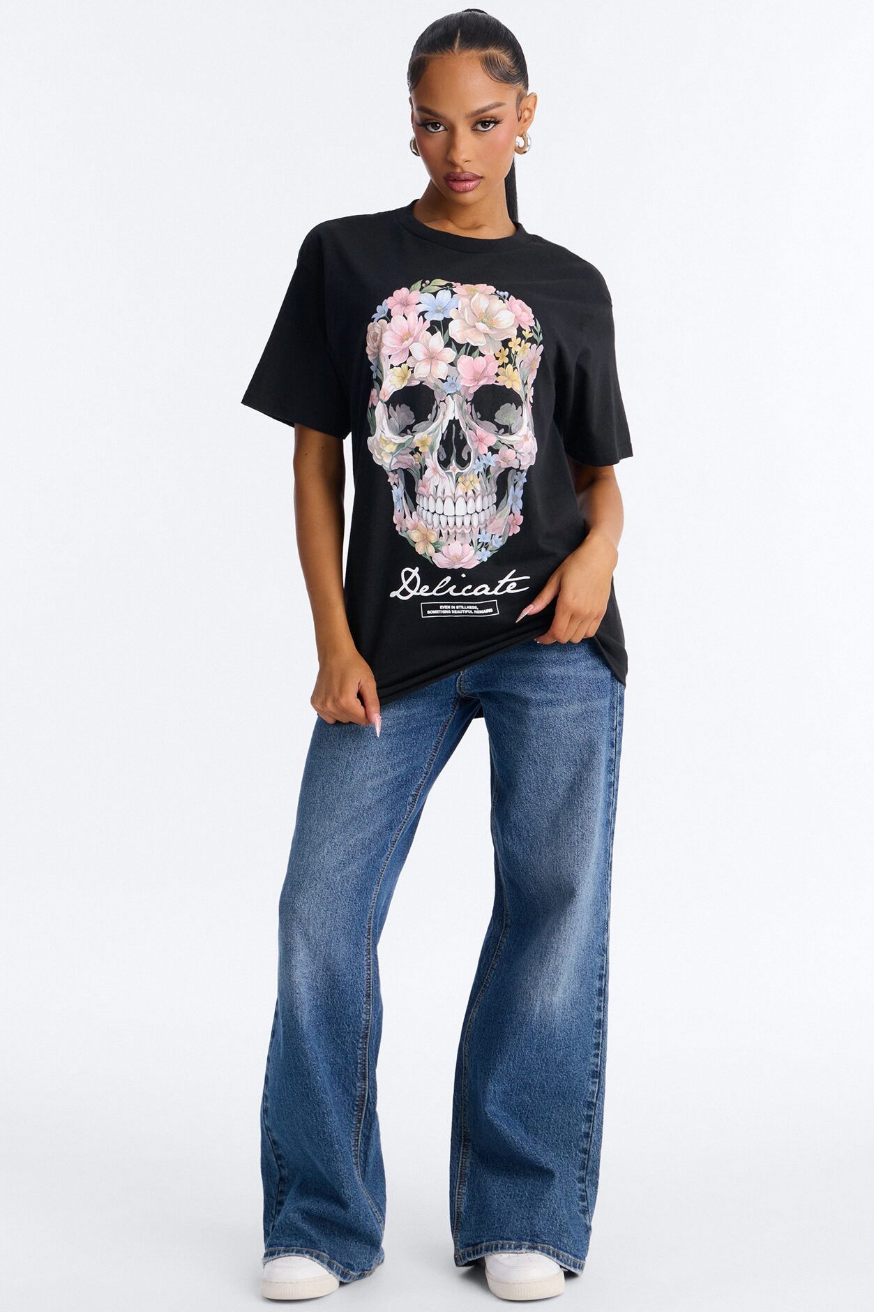 Delicate Flower Skull Tee - Black
