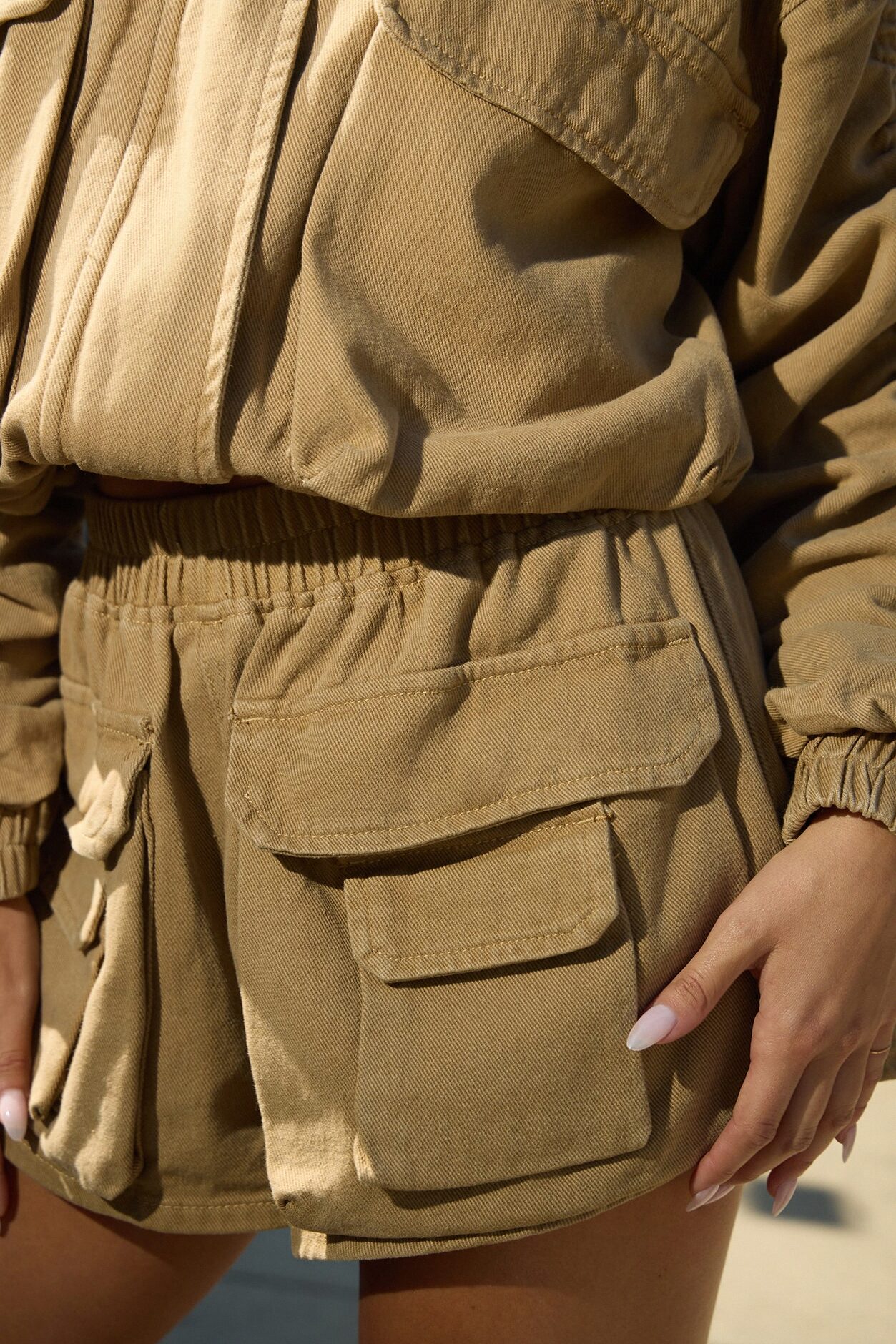 On Command Easy Waist Cargo Denim Shorts - Khaki