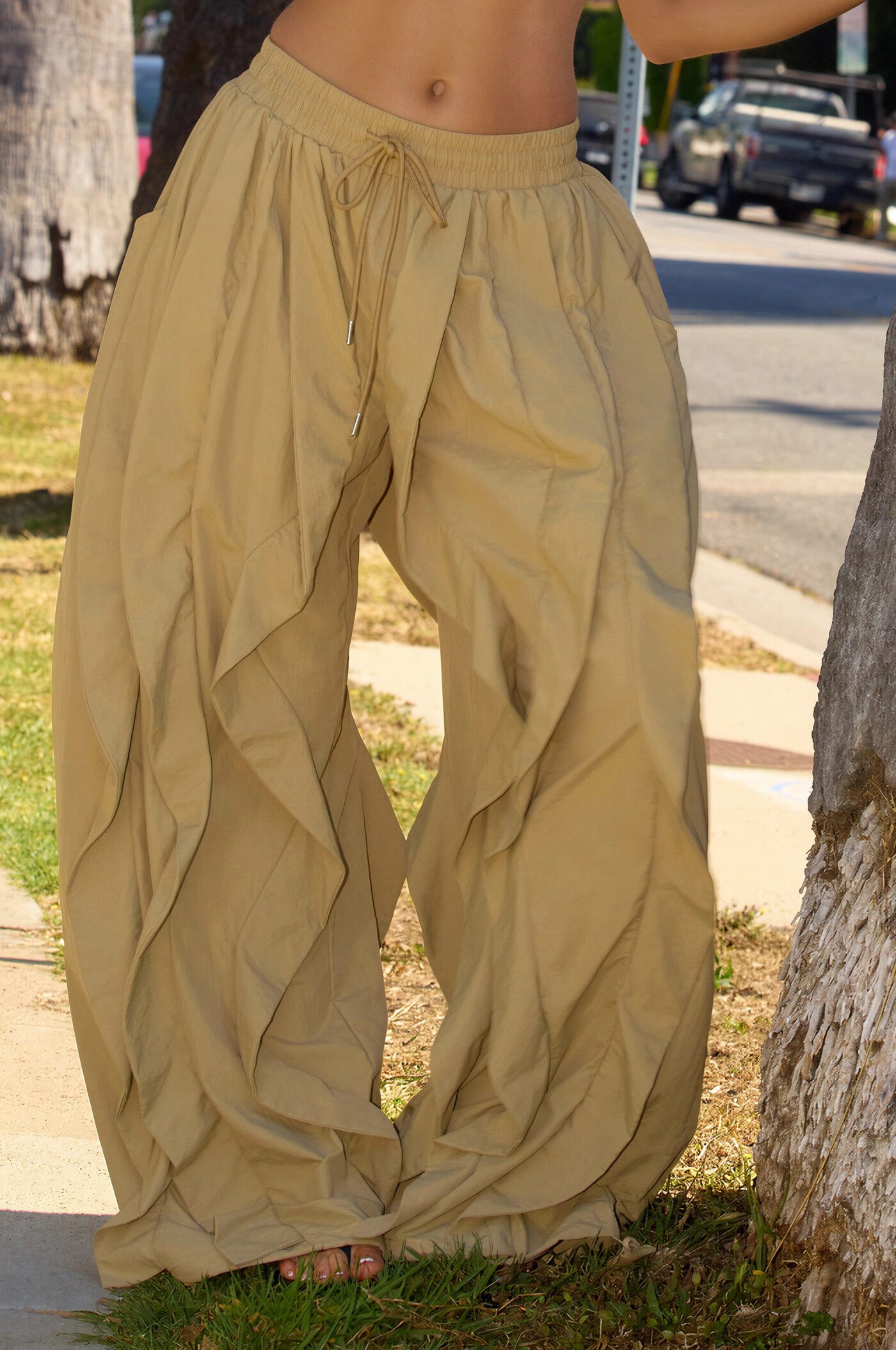 Jade Ruffled Jogger Pant - Khaki