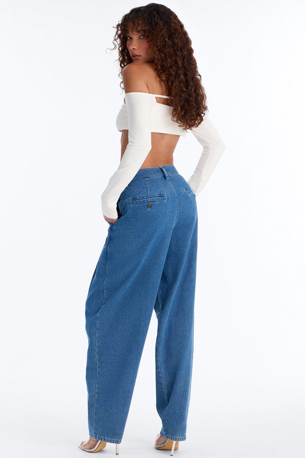 Chosen One Pleated Balloon Jeans - Dark Wash