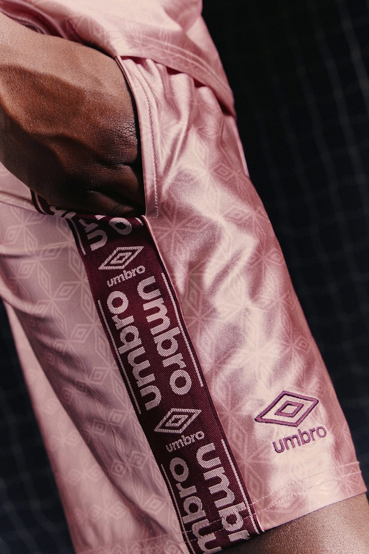 Umbro Side Tape Soccer Short - Pink