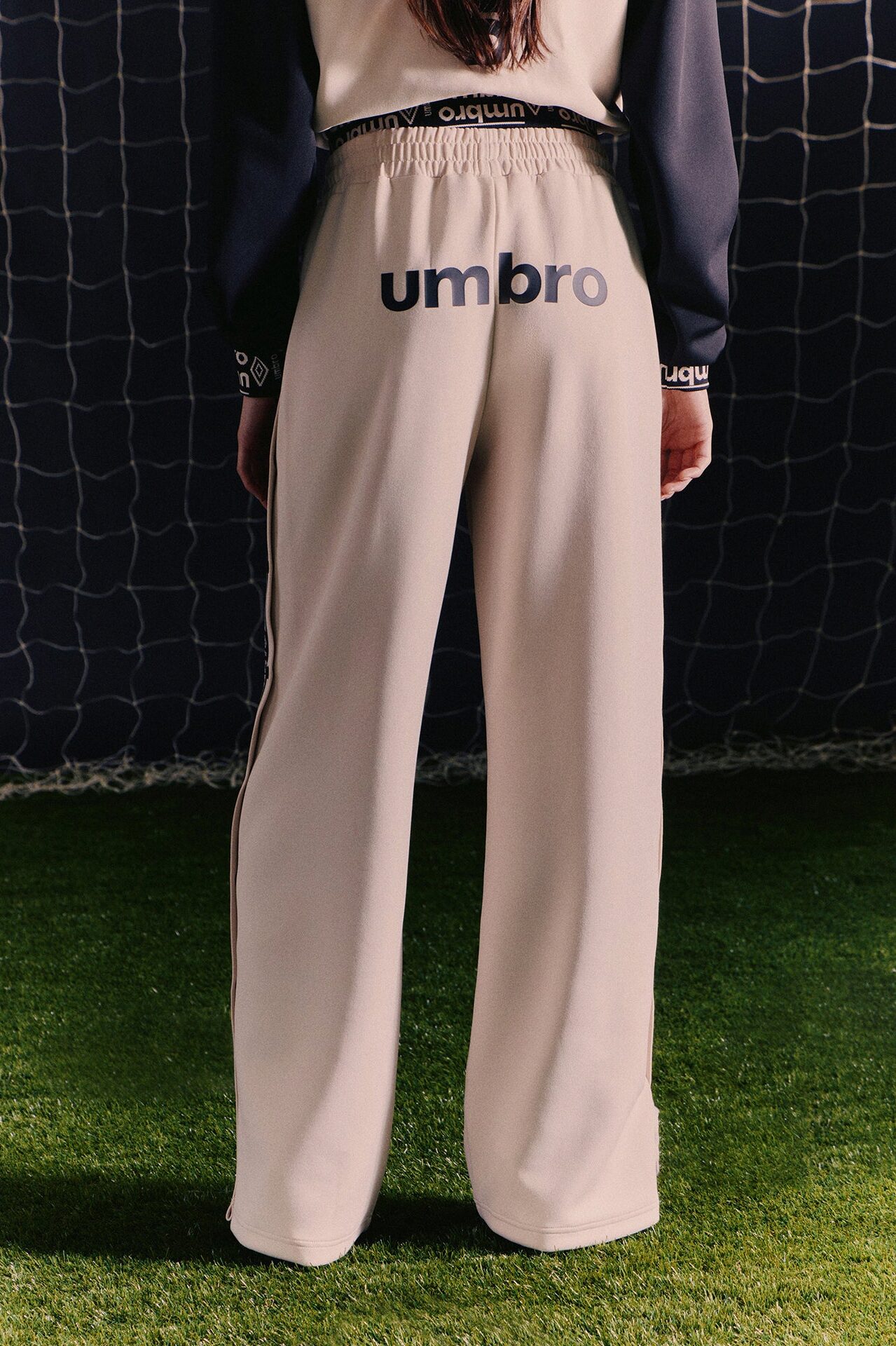 Umbro Scuba Panel Side Snap Pants - Cream/combo