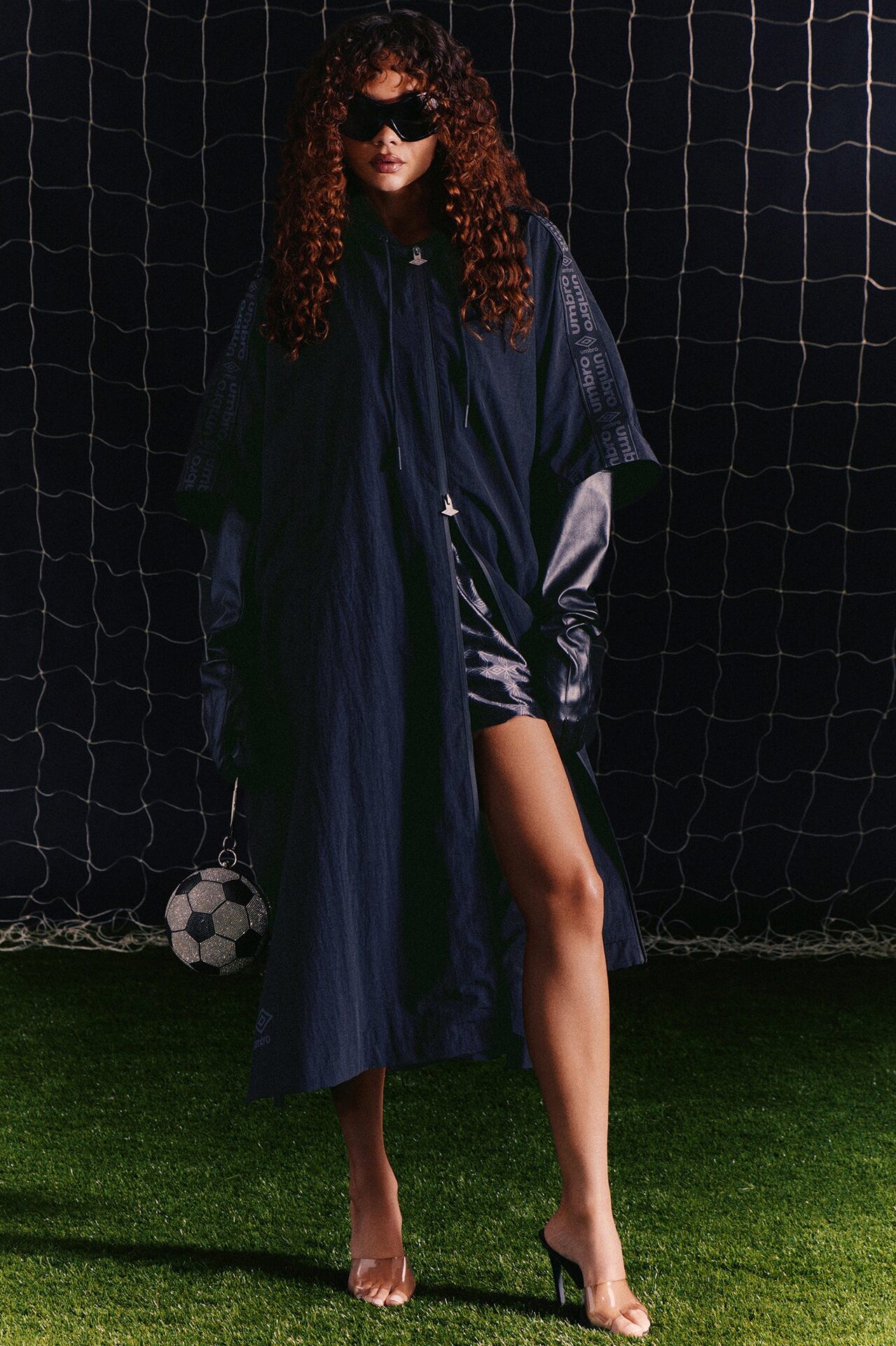 Umbro Oversized Nylon Jacket - Black