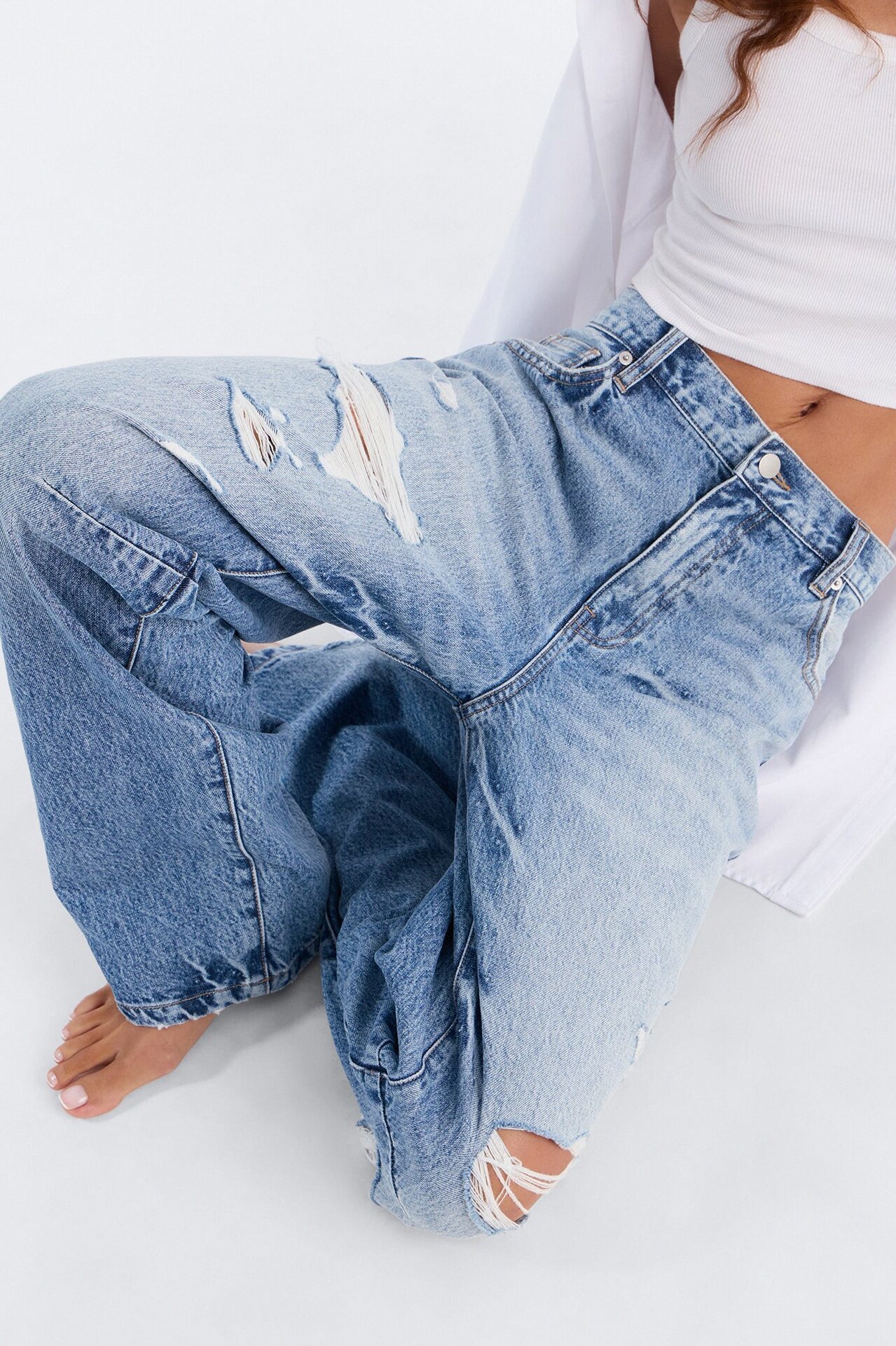 Barcelona Ripped Jeans - Medium Wash