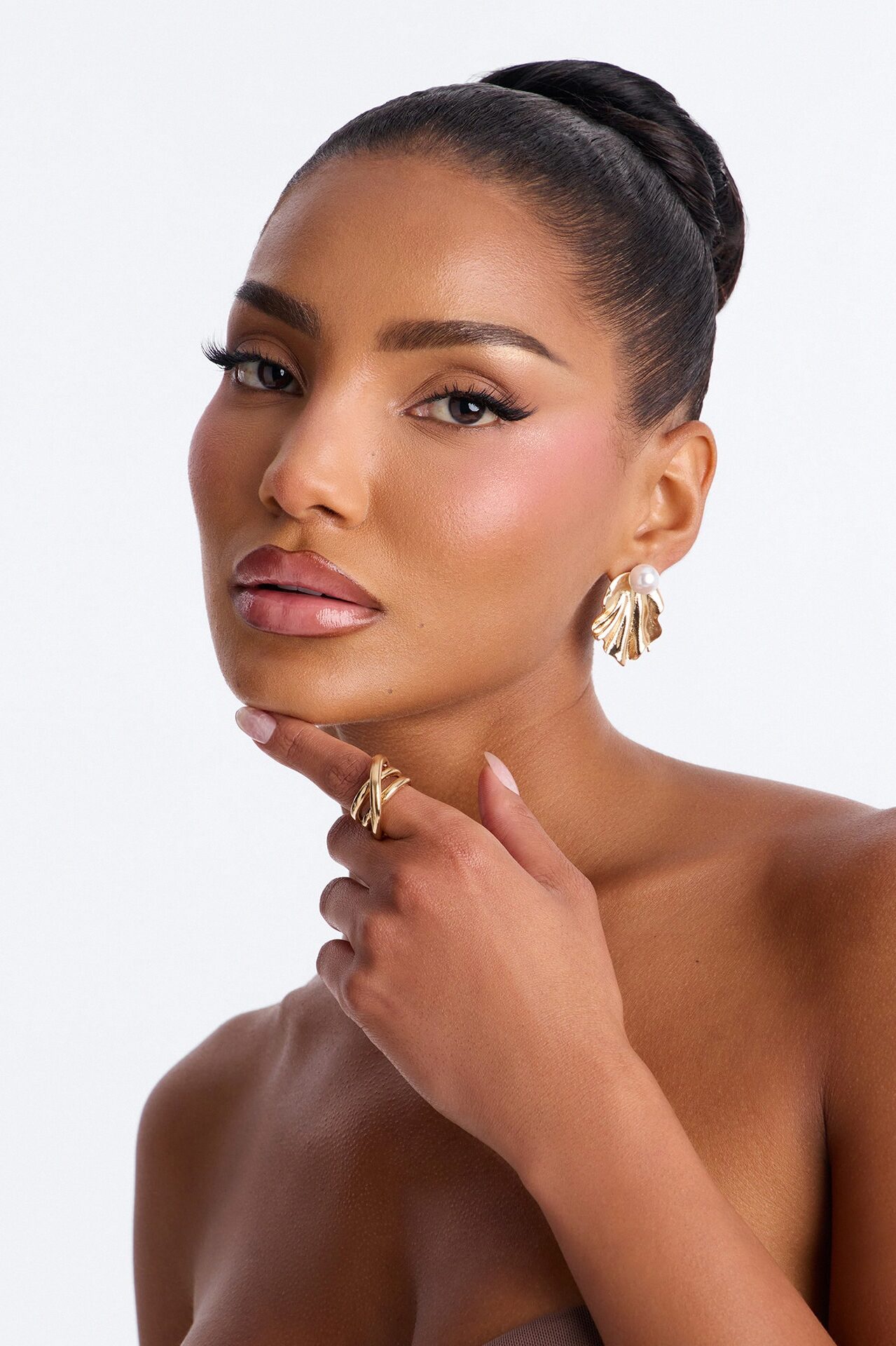 Ocean's Pearl Earrings - Gold