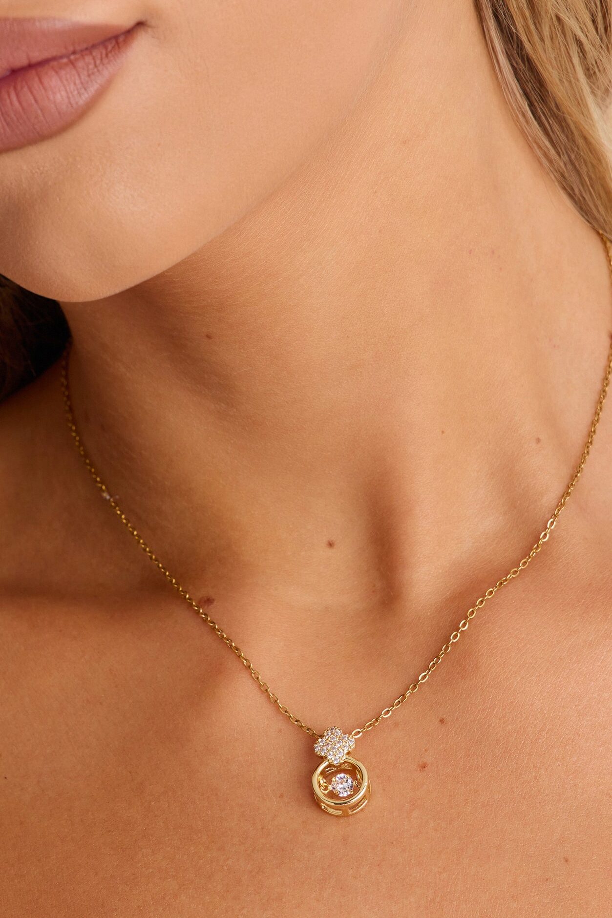 Little Sparkle Clover Necklace - Gold