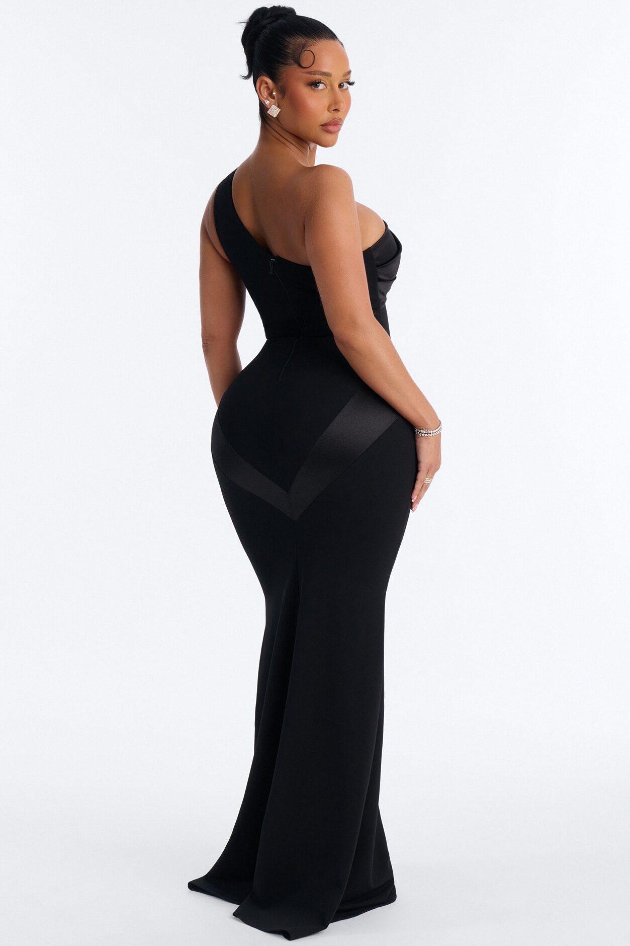 Immediate Yes One Shoulder Gown - Black