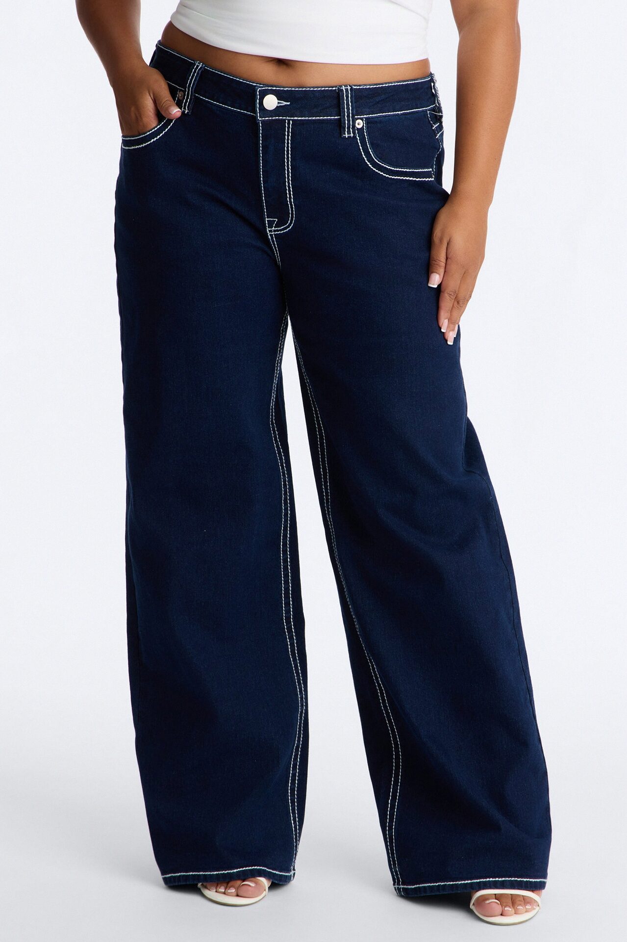 Keep It Simple Baggy Jeans - Dark Wash