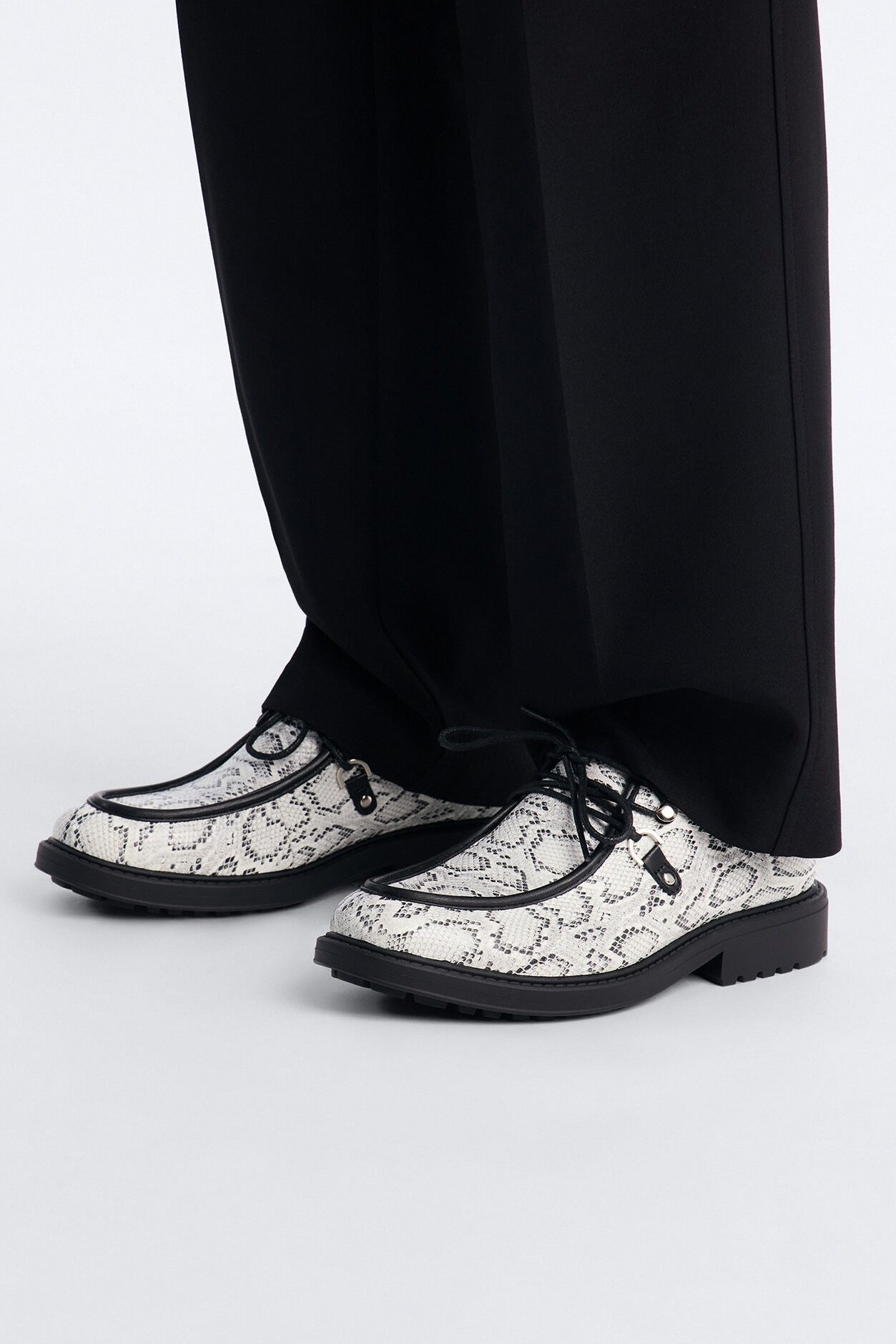 Snake Print Lug Sole Lace Up Shoe - White/combo