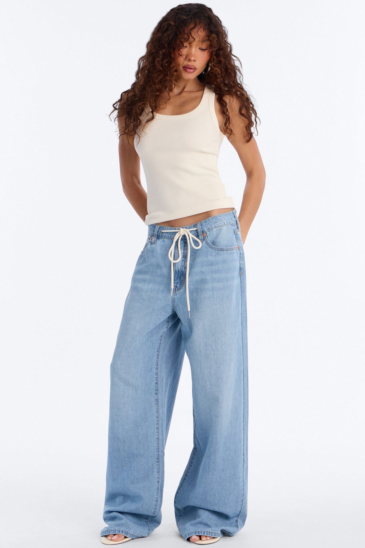 Sightseer Linen Blend Tie Waist Jeans - Light Wash