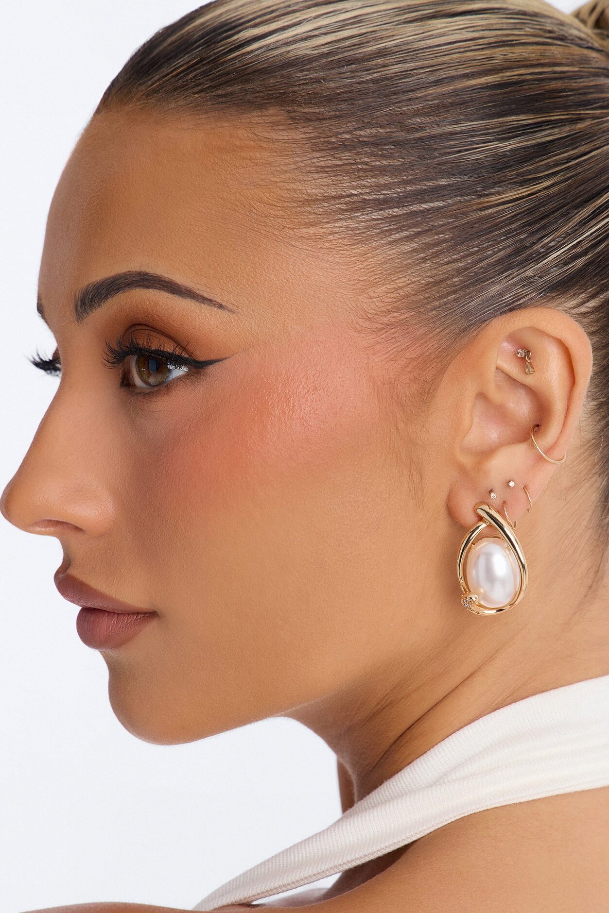 Drift Pearl Stud Earrings - Gold/combo