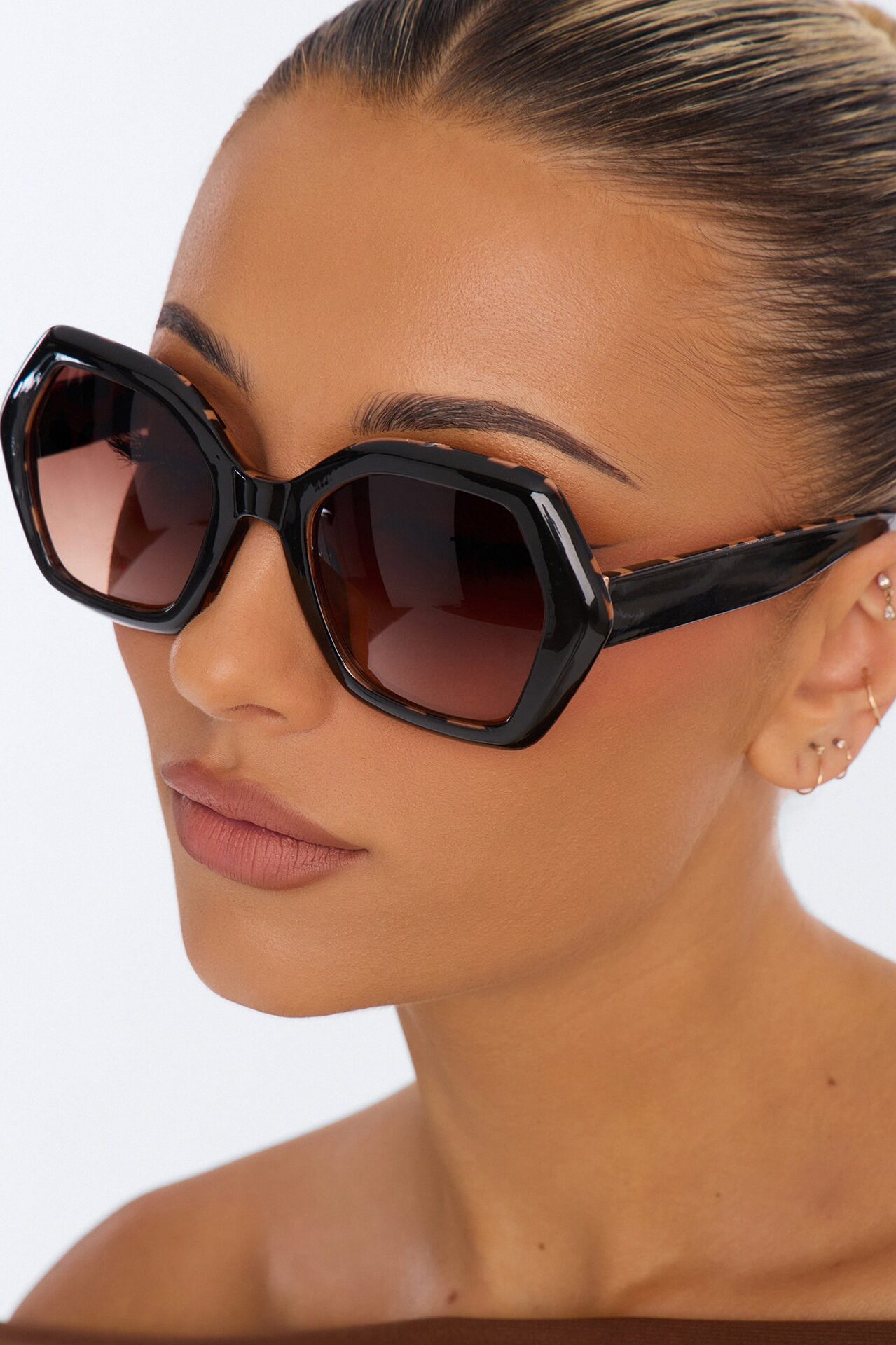 Different Vision Sunglasses - Black/Brown