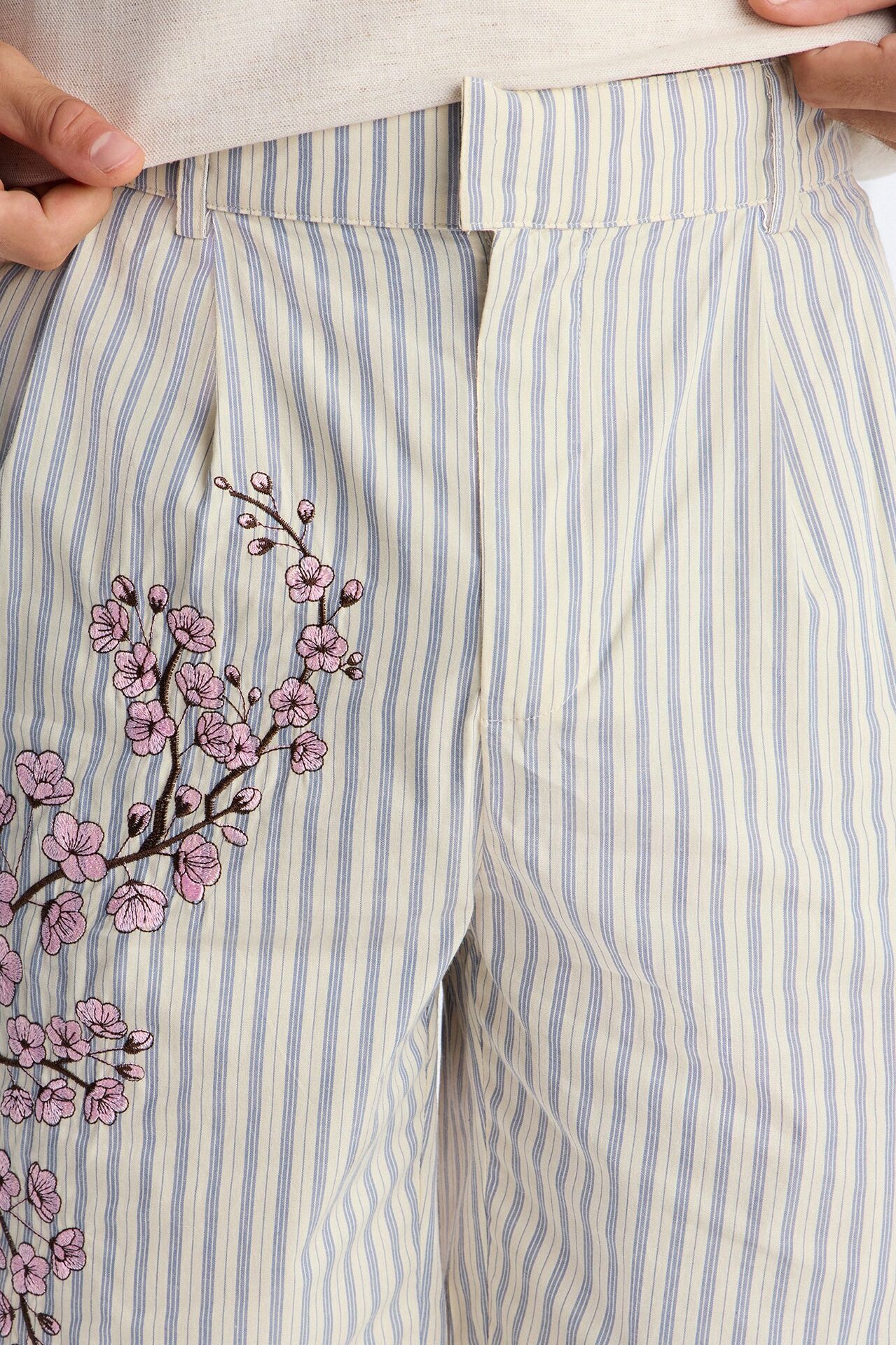 Haru Fade Stripe Short - White/combo