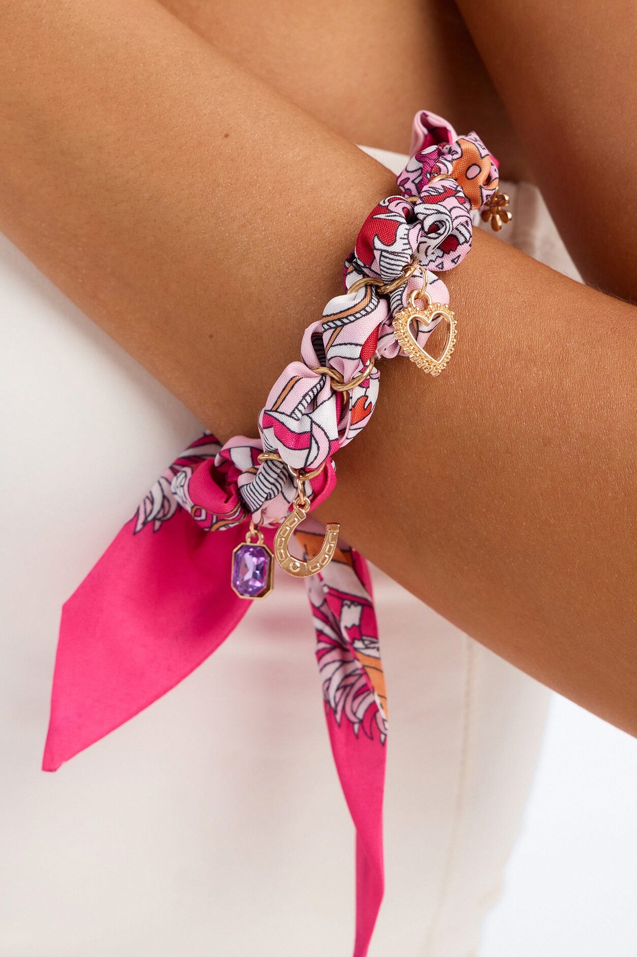 Cassie Scarf Charm Bracelet - Gold/Pink