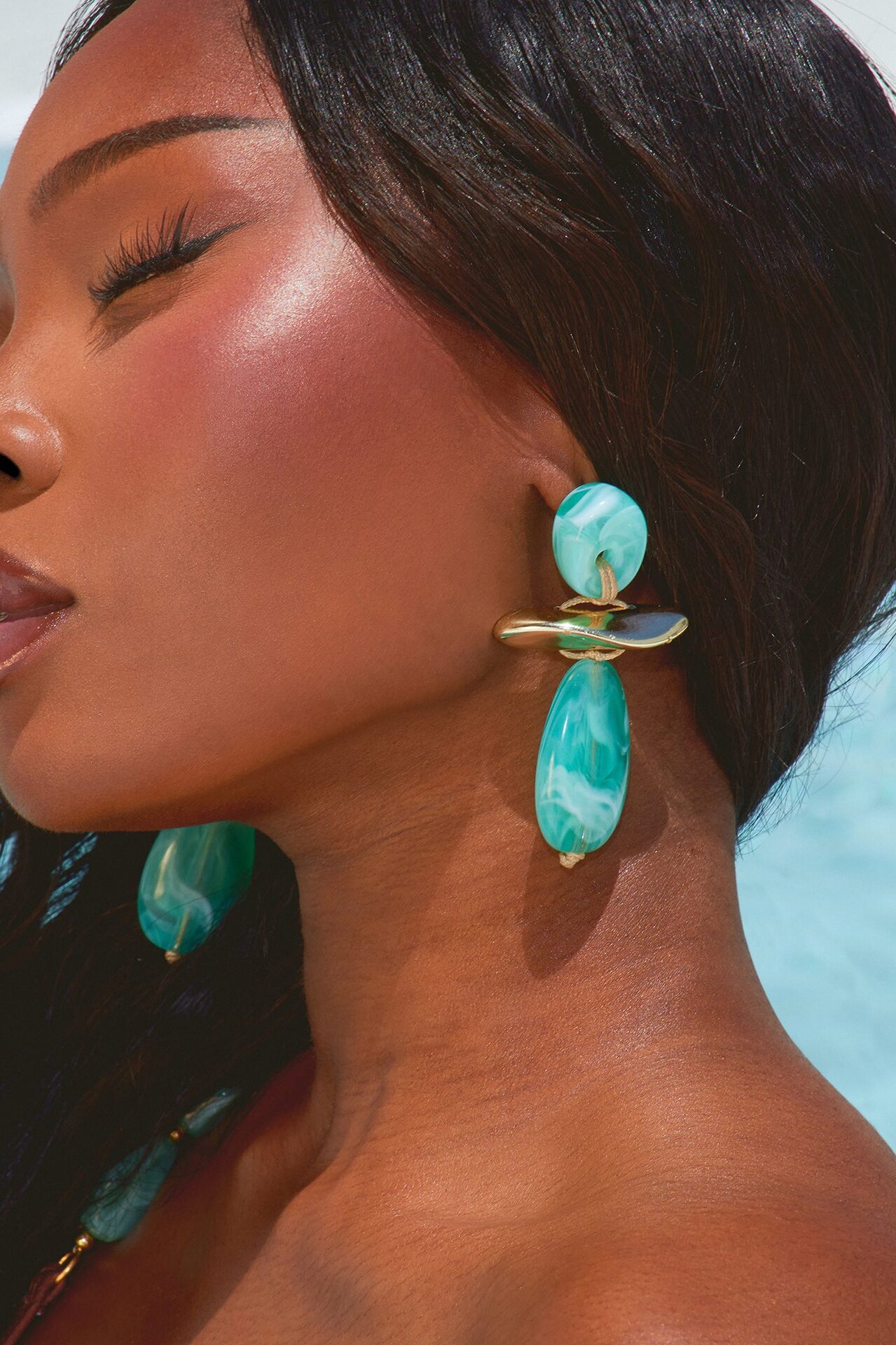Honey Alloy Jeweled Earrings - Blue