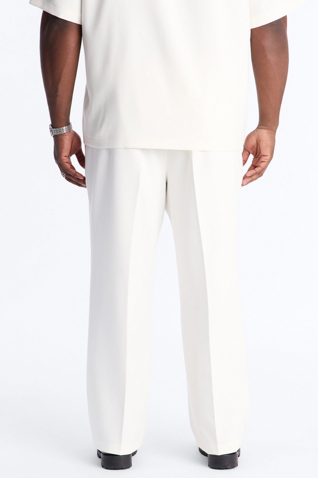 Modern Essential Relaxed Straight Hybrid Waist Trouser - Off White