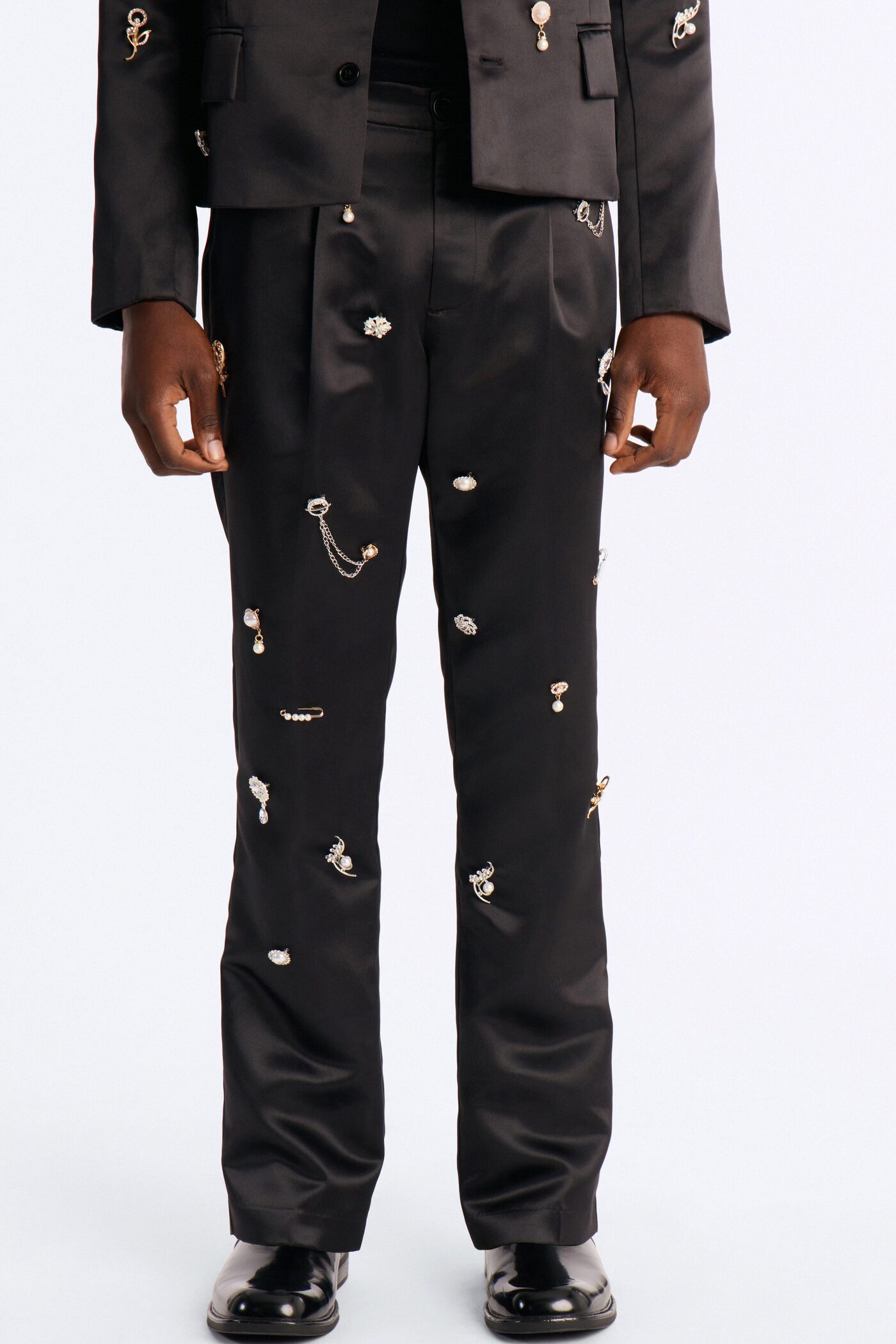 Regal All Over Brooch Relaxed Trouser - Black