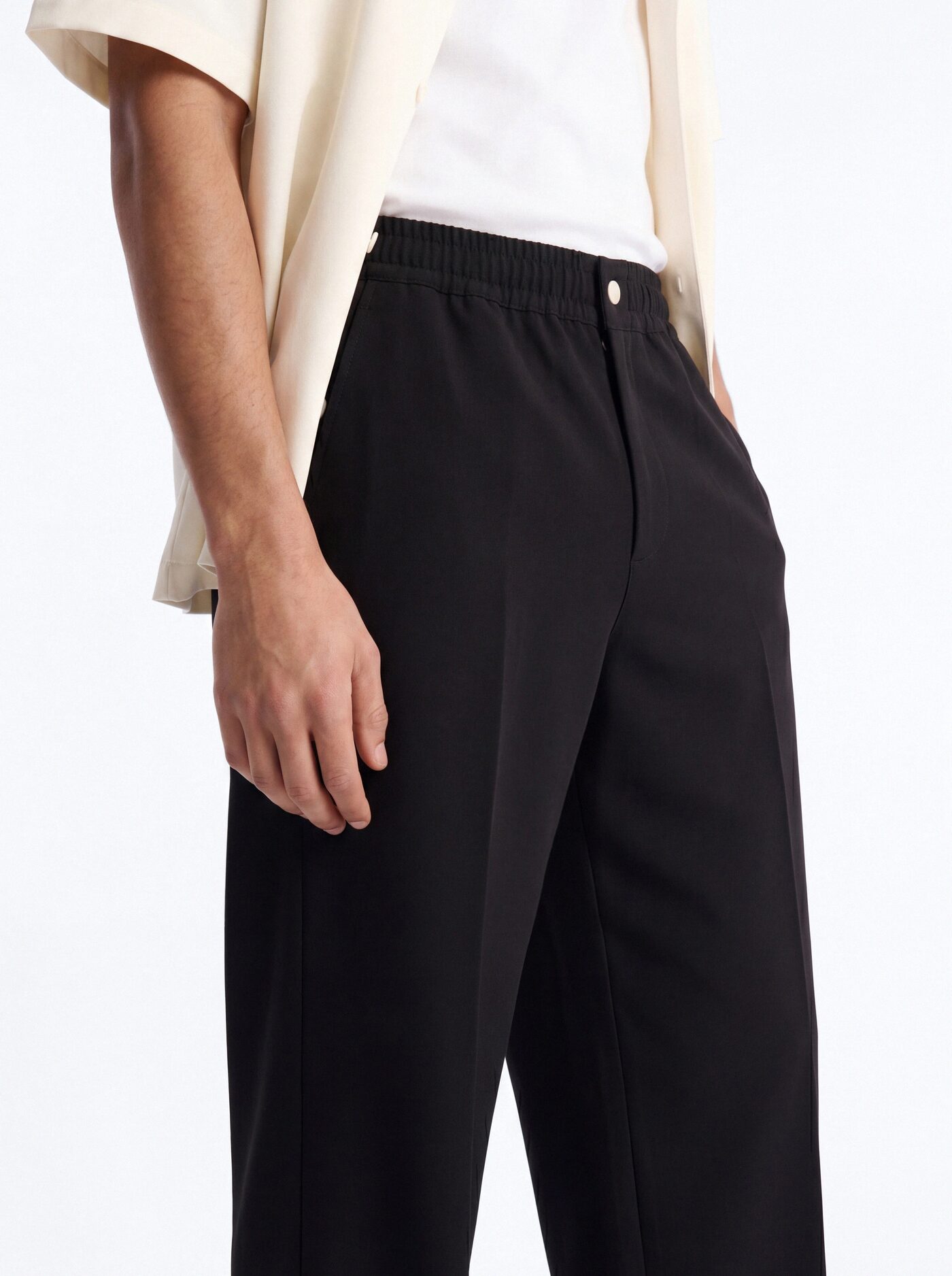 Modern Essential Relaxed Trouser - Black
