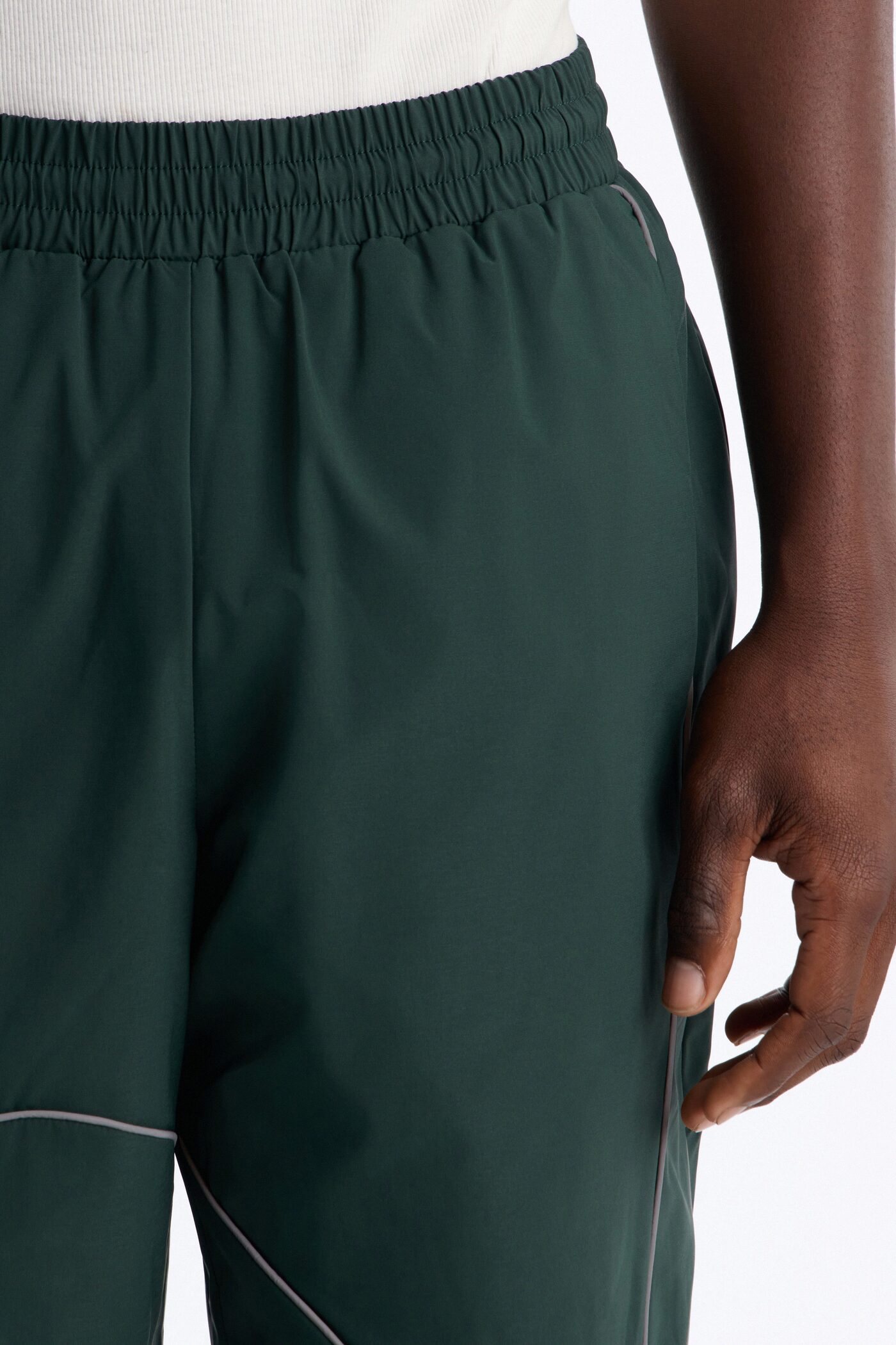 Straight Futuristic Mode Track Pant - Hunter Green