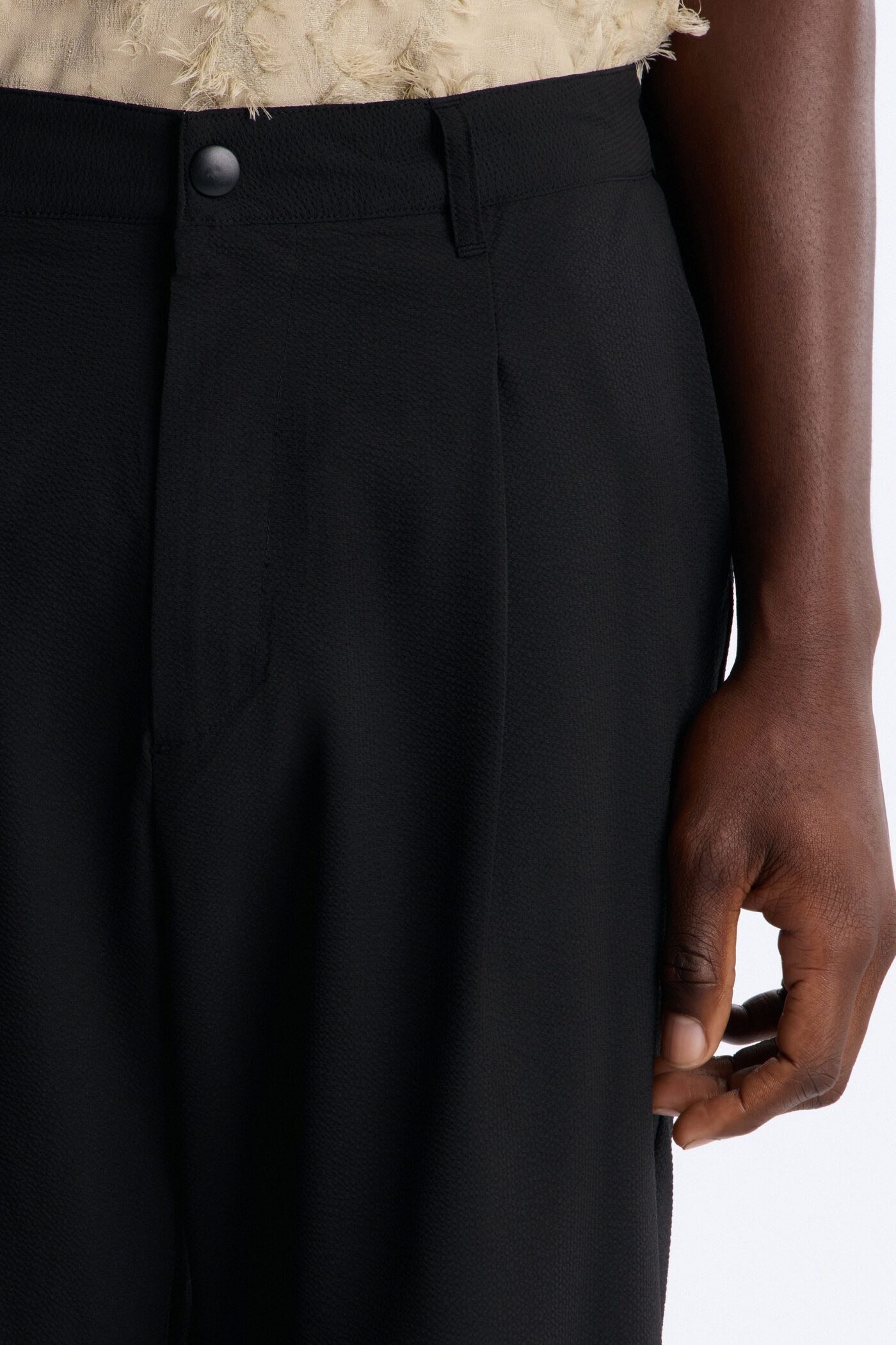 Wide Leg Textured Seersucker Trouser - Black